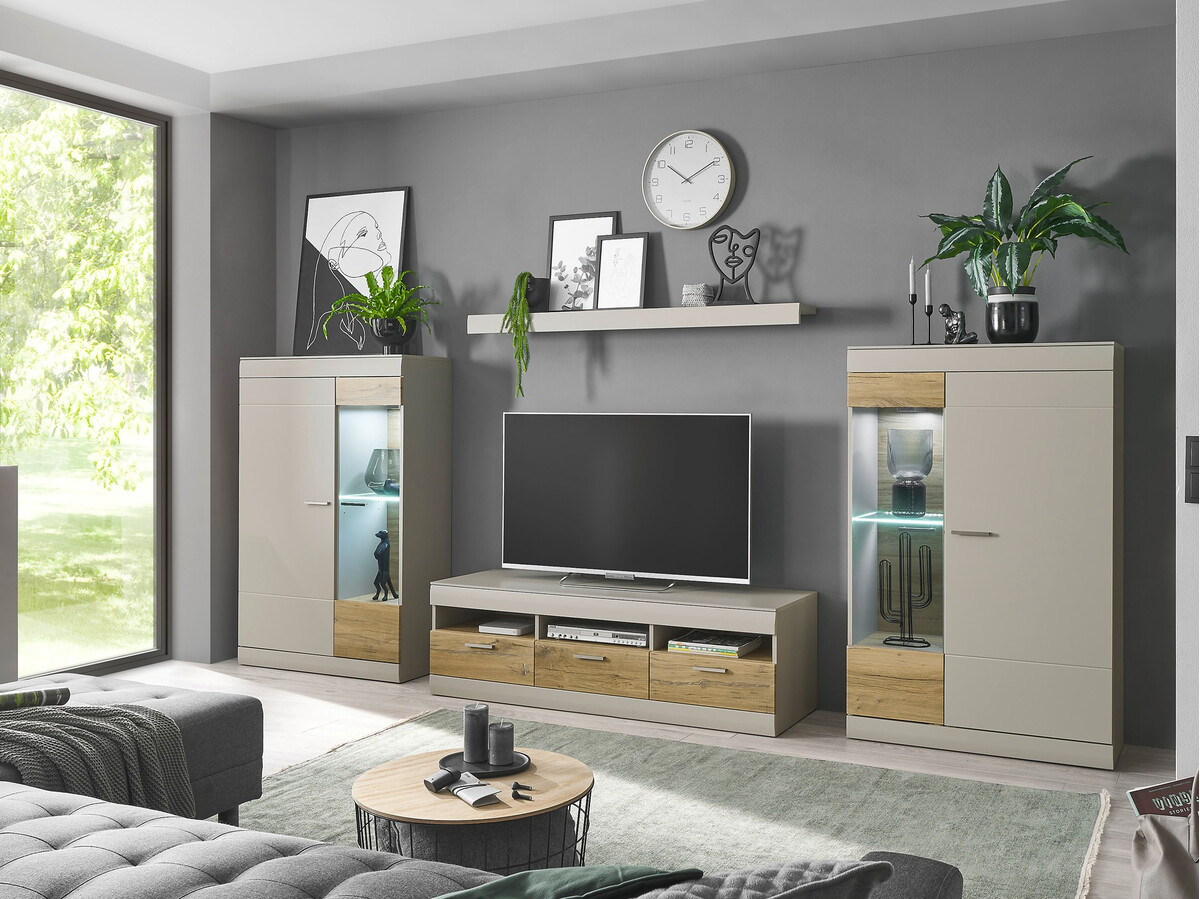 Kolekcija namještaja Romlevu