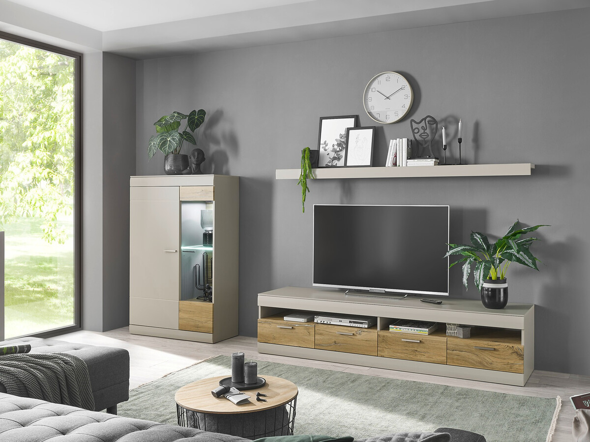 Kolekcija namještaja Romlevu