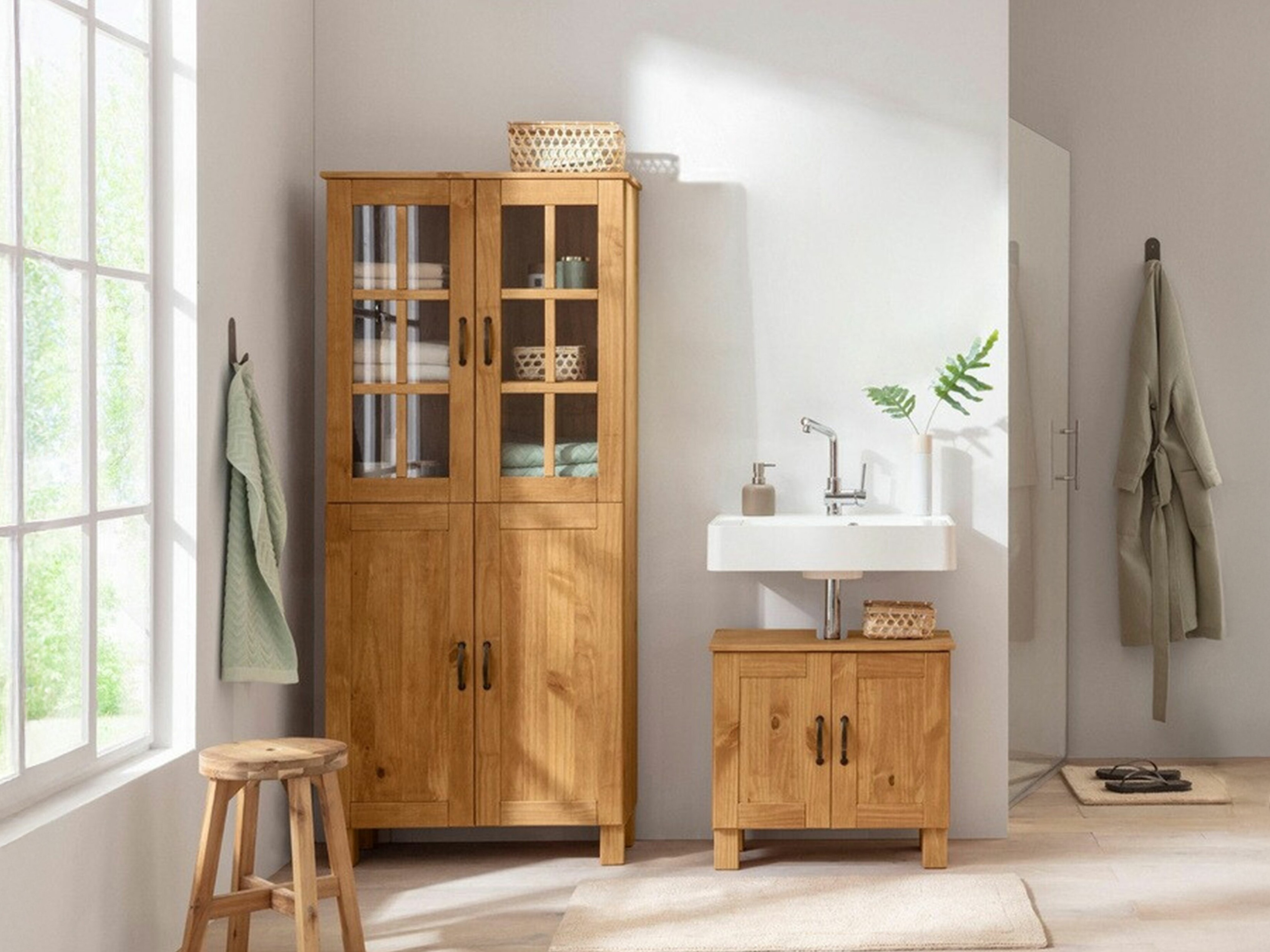 Kolekcija namještaja Ophlevu