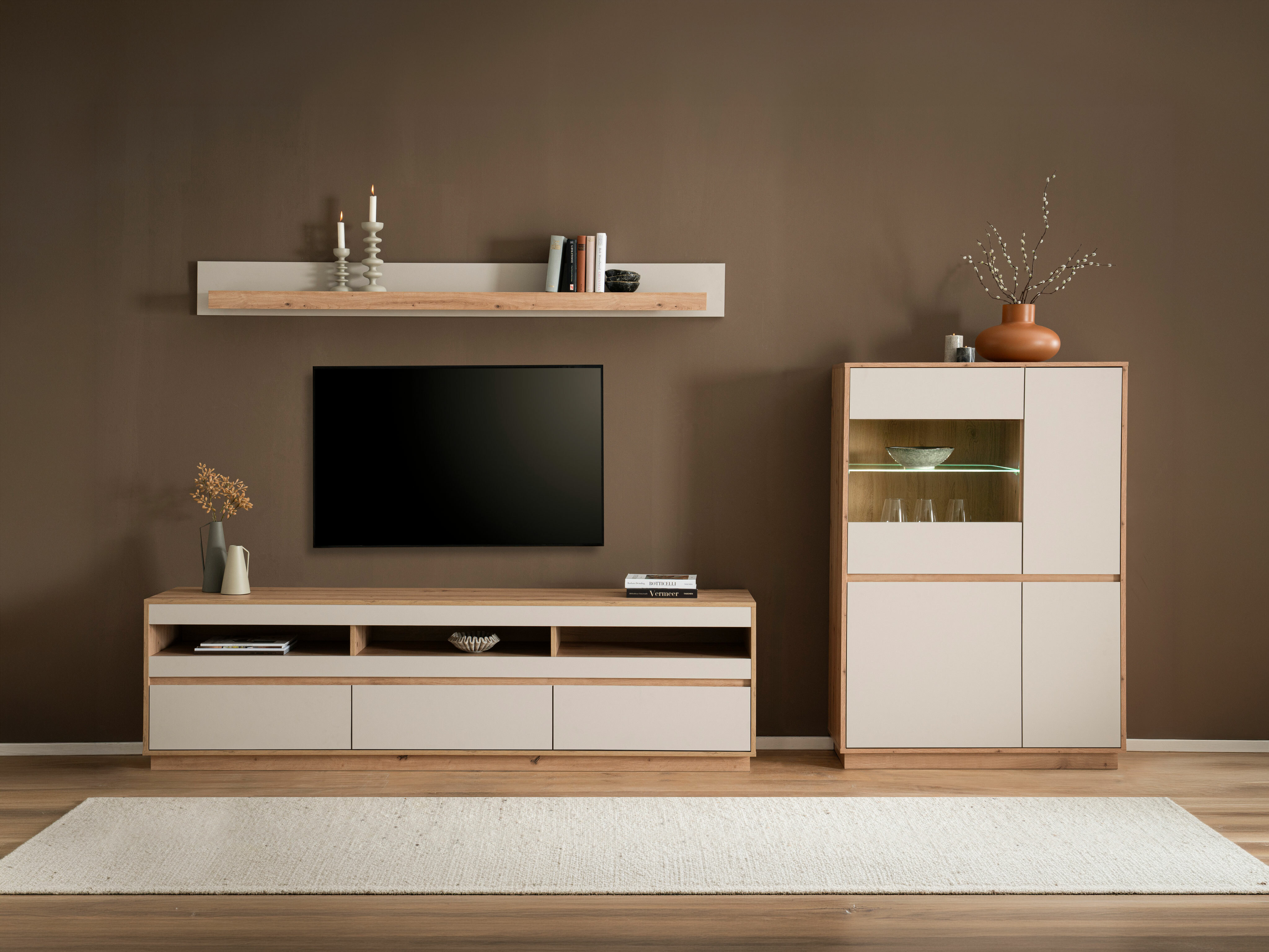 Kolekcija namještaja Ferciro