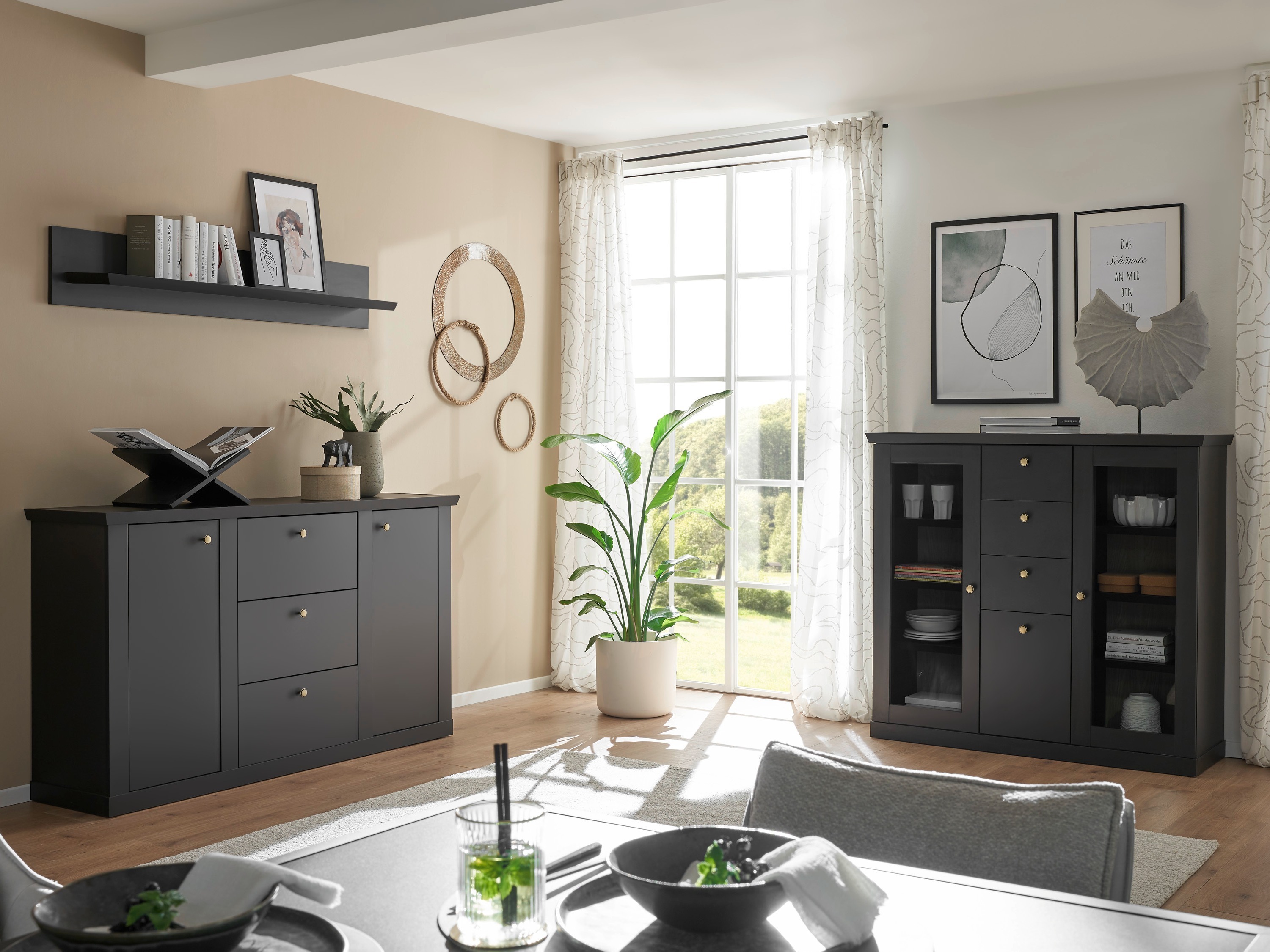 Kolekcija namještaja Lirsero