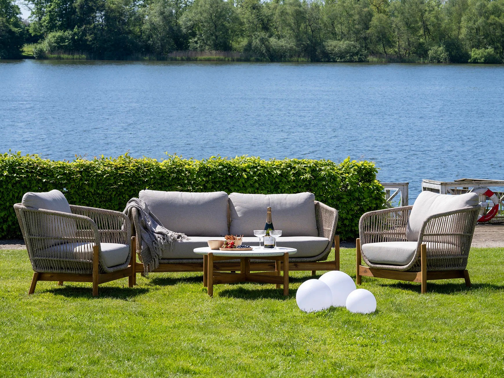 Kolekcija namještaja Tivevai