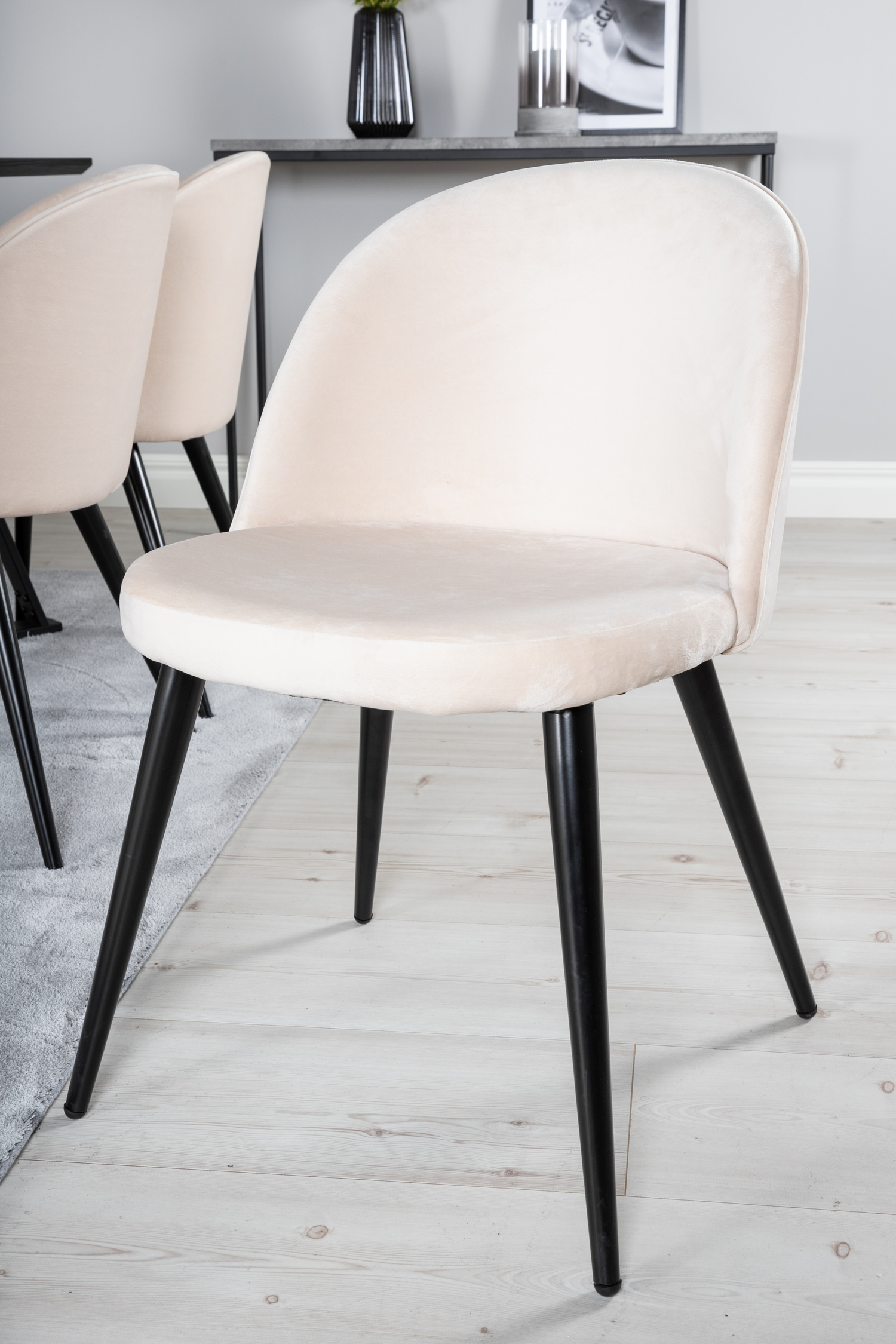 Blagovaonski set Dallas 360 (Bež + Crna)