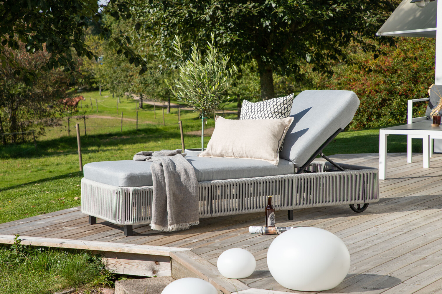 Vrtna ležaljka Dallas 2320 (Siva + Crna)