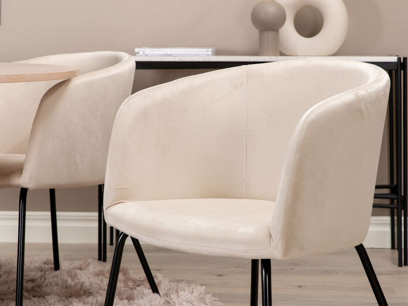 Blagovaonski set Dallas 2557 (Krem + Crna)