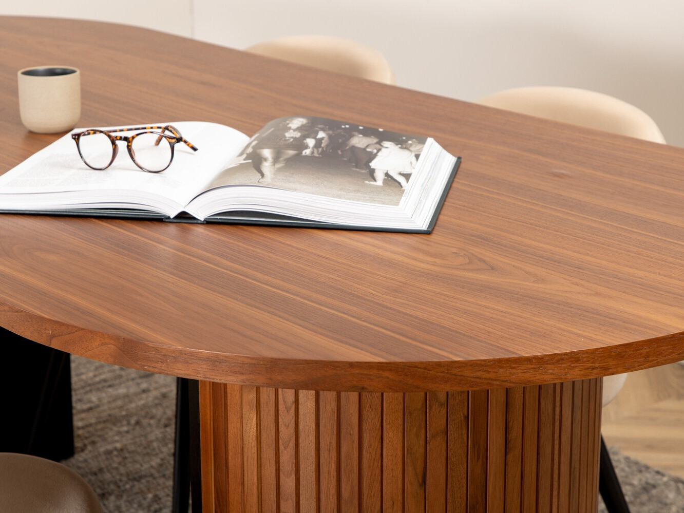 Blagovaonski set Dallas 2764 (Krem + Crna)