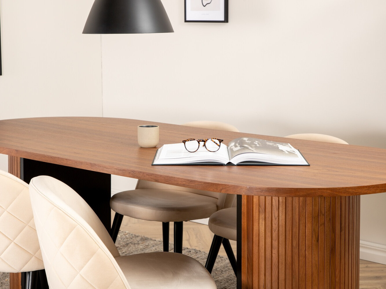 Blagovaonski set Dallas 2764 (Krem + Crna)