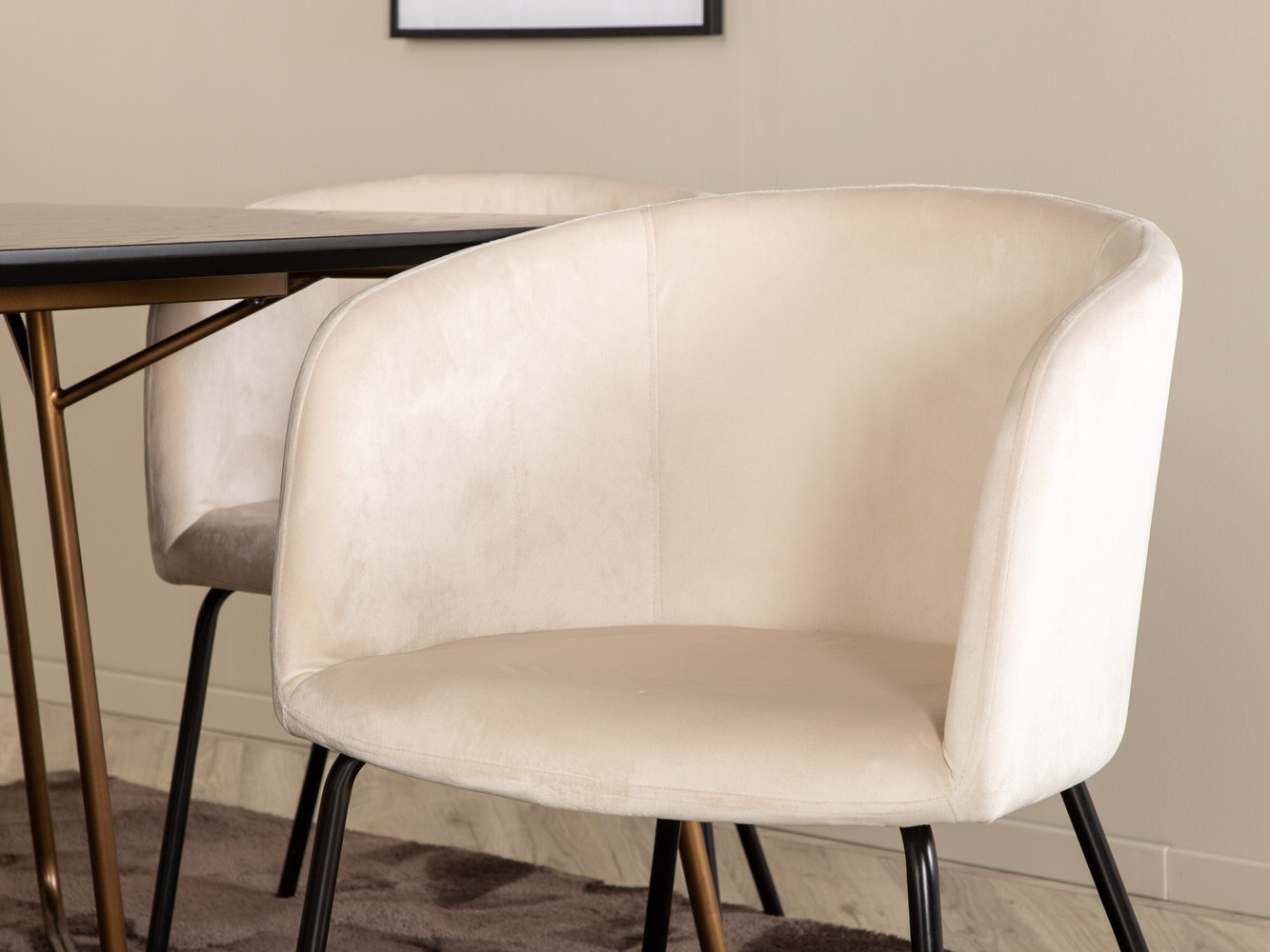 Blagovaonski set Dallas 4191 (Krem + Crna)