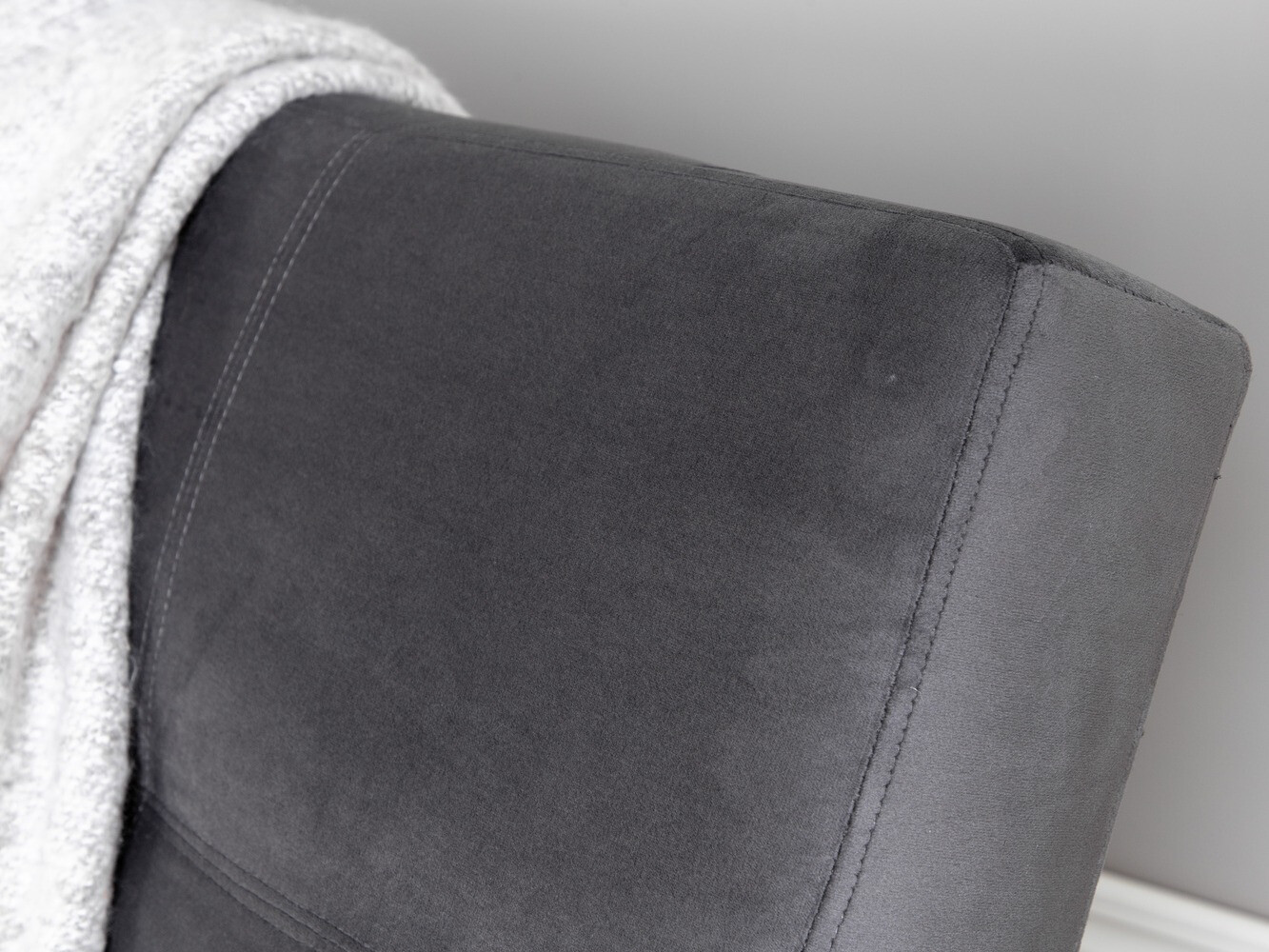 Kauč na razvlačenje Dallas 1710 (Tamno sivo + Crna)