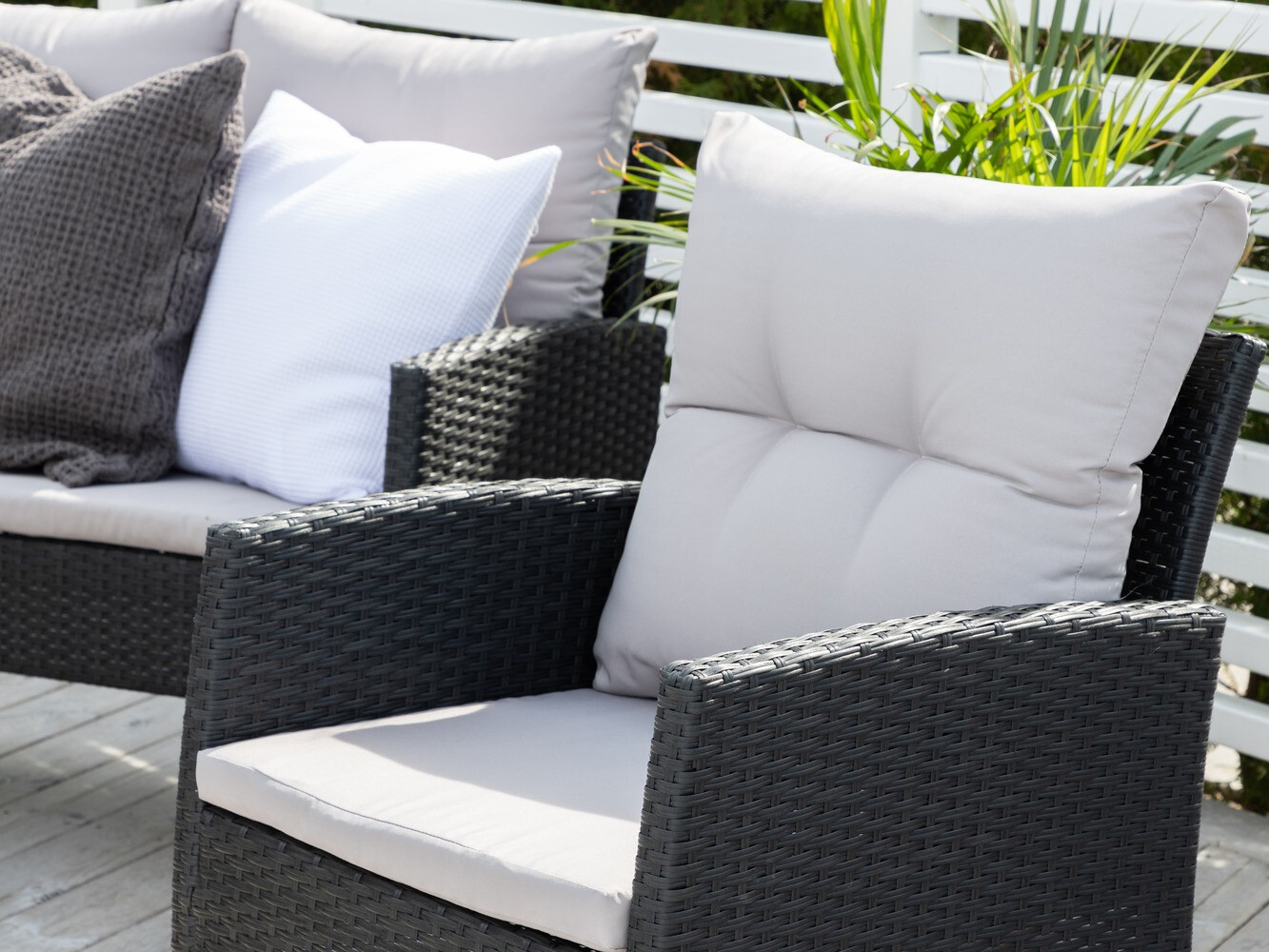 Set vrtnog namještaja Dallas 2473 (Crna + Siva)