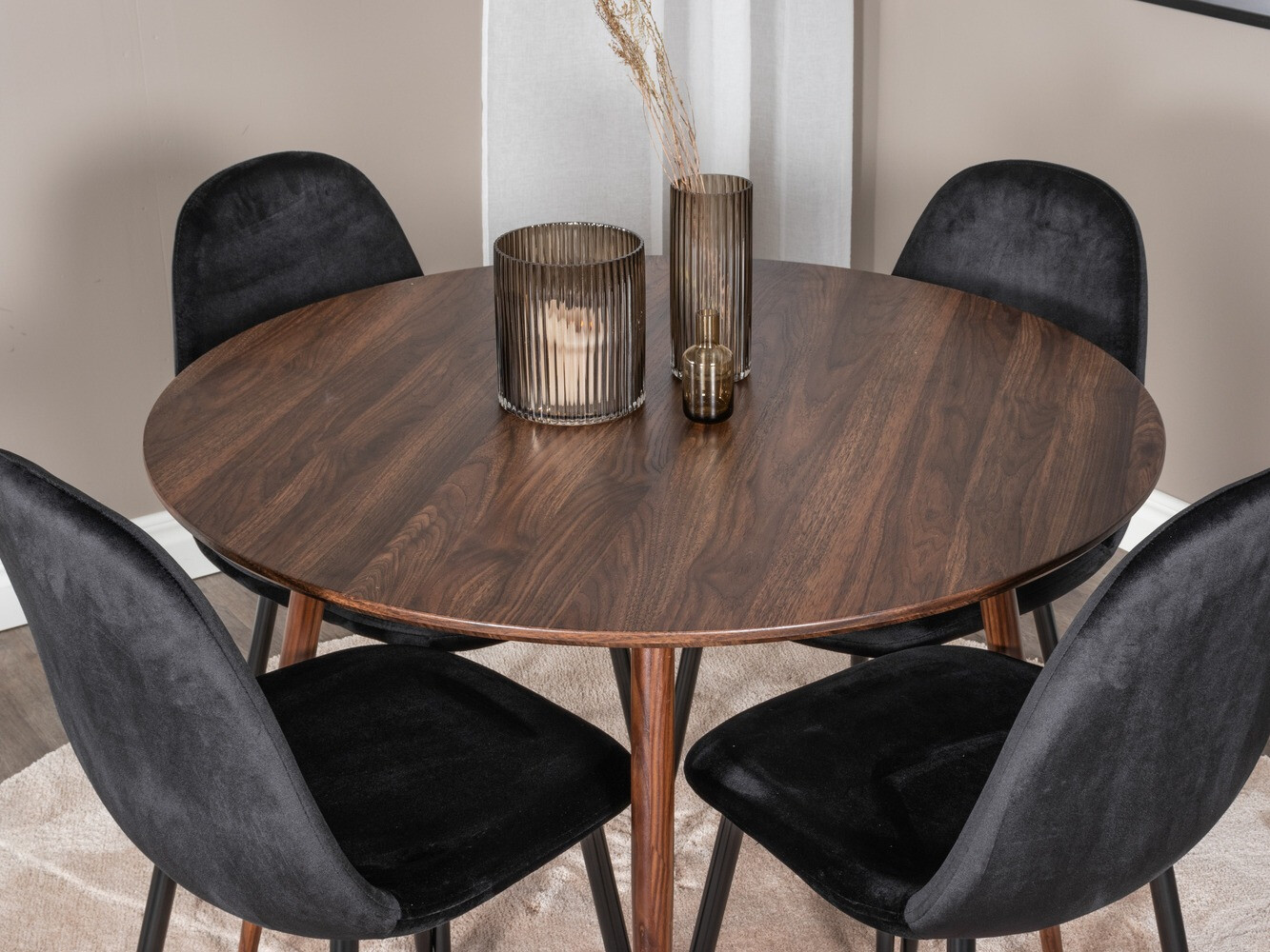 Blagovaonski set Dallas 1557