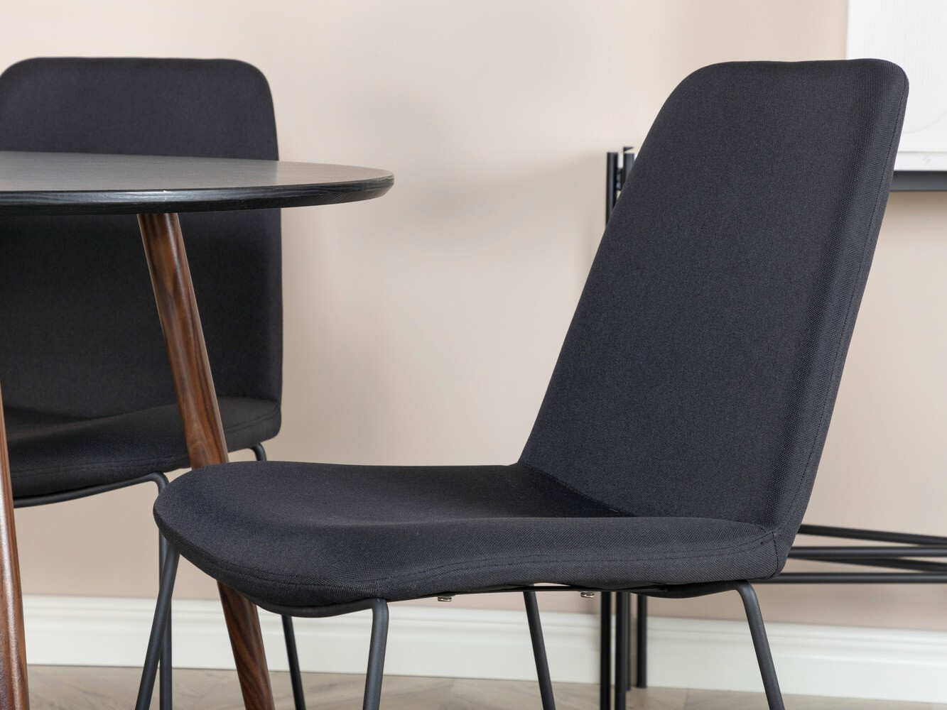 Blagovaonski set Dallas 2037