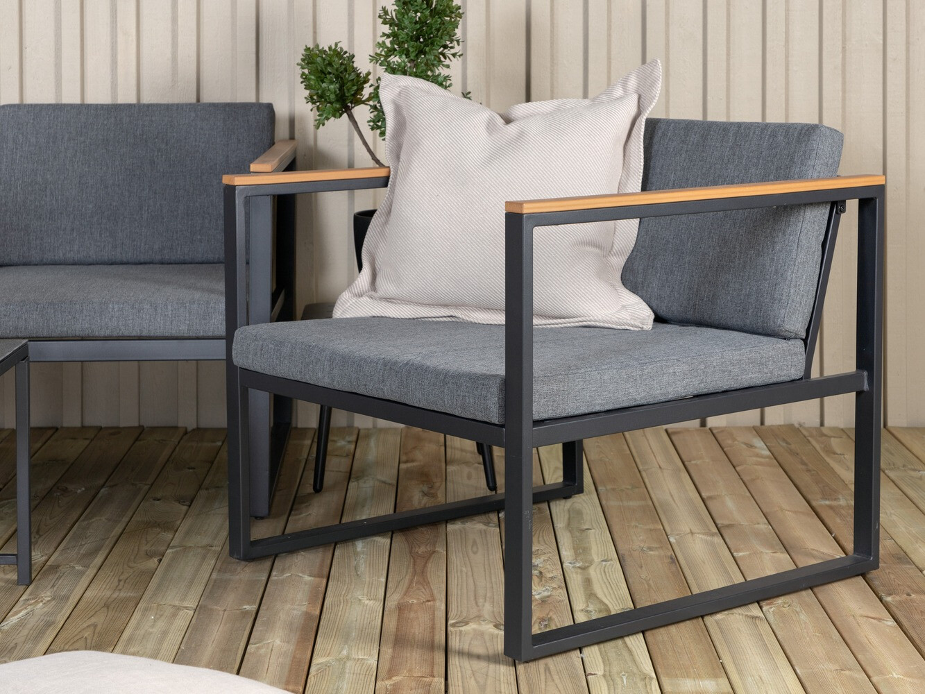 Set vrtnog namještaja Dallas 560