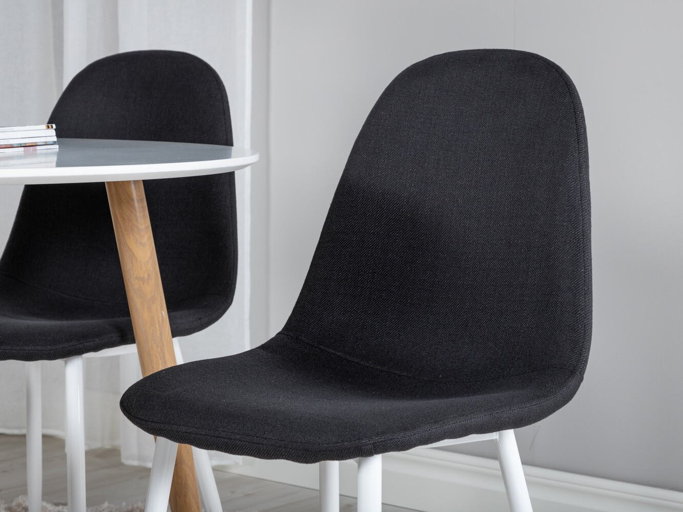 Blagovaonski set Dallas 291 (Crna + Bijela)