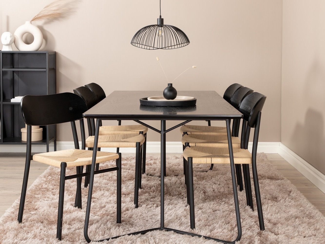 Blagovaonski set Dallas 2716 (Crna + Svijetlo smeđa)