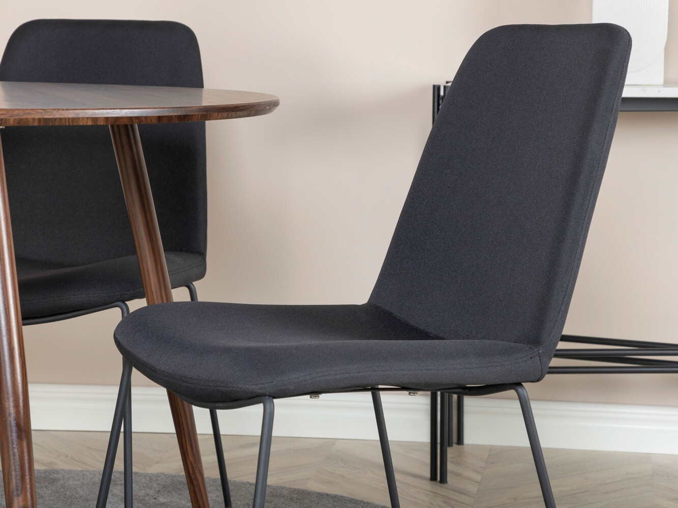 Blagovaonski set Dallas 1555