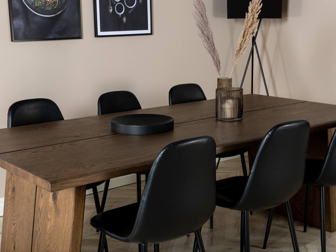 Blagovaonski set Dallas 1841 (Tamni hrast + Crna)