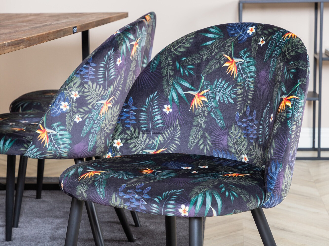 Blagovaonski set Dallas 1598 (Cvjetni uzorak)