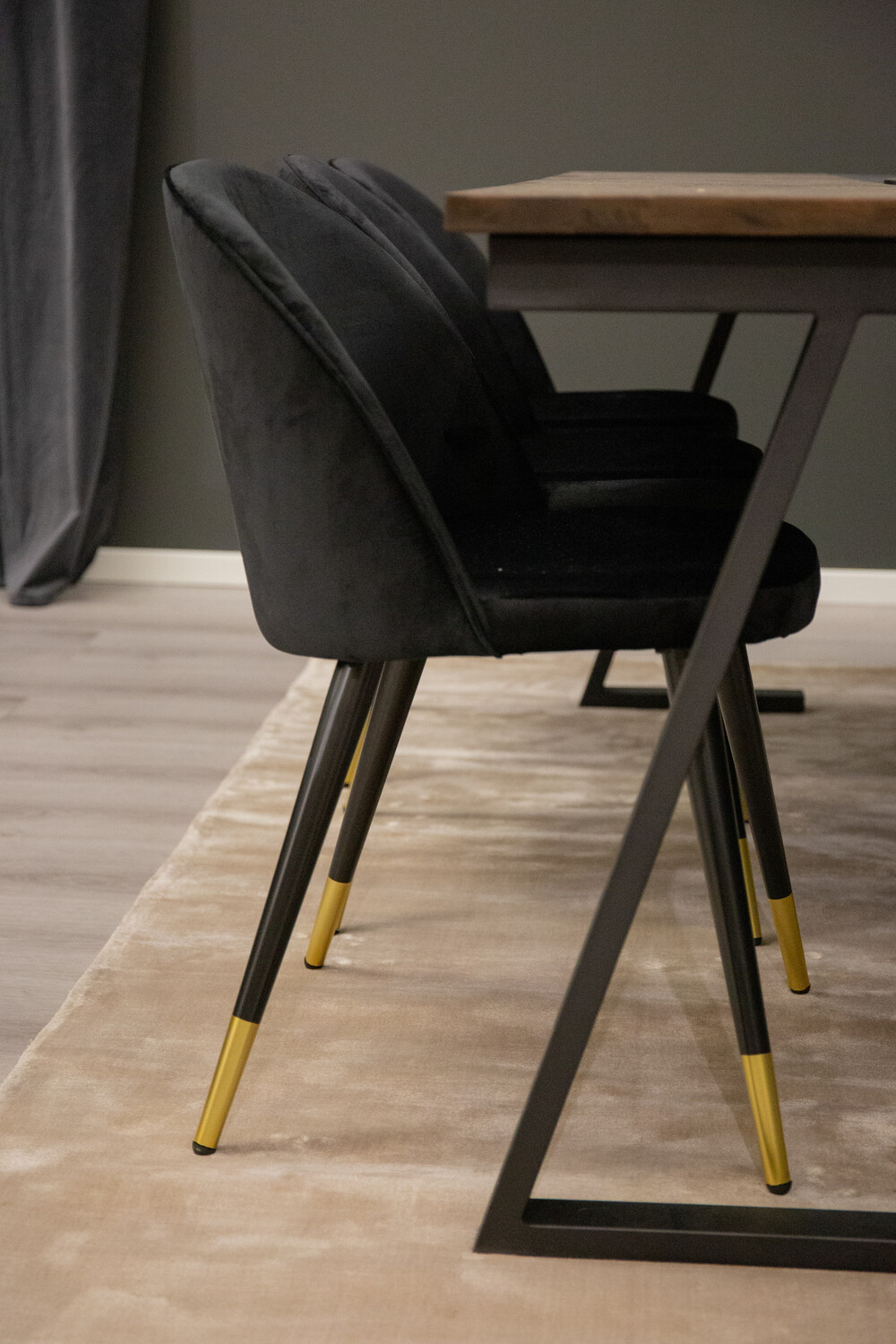 Blagovaonski set Dallas 2086