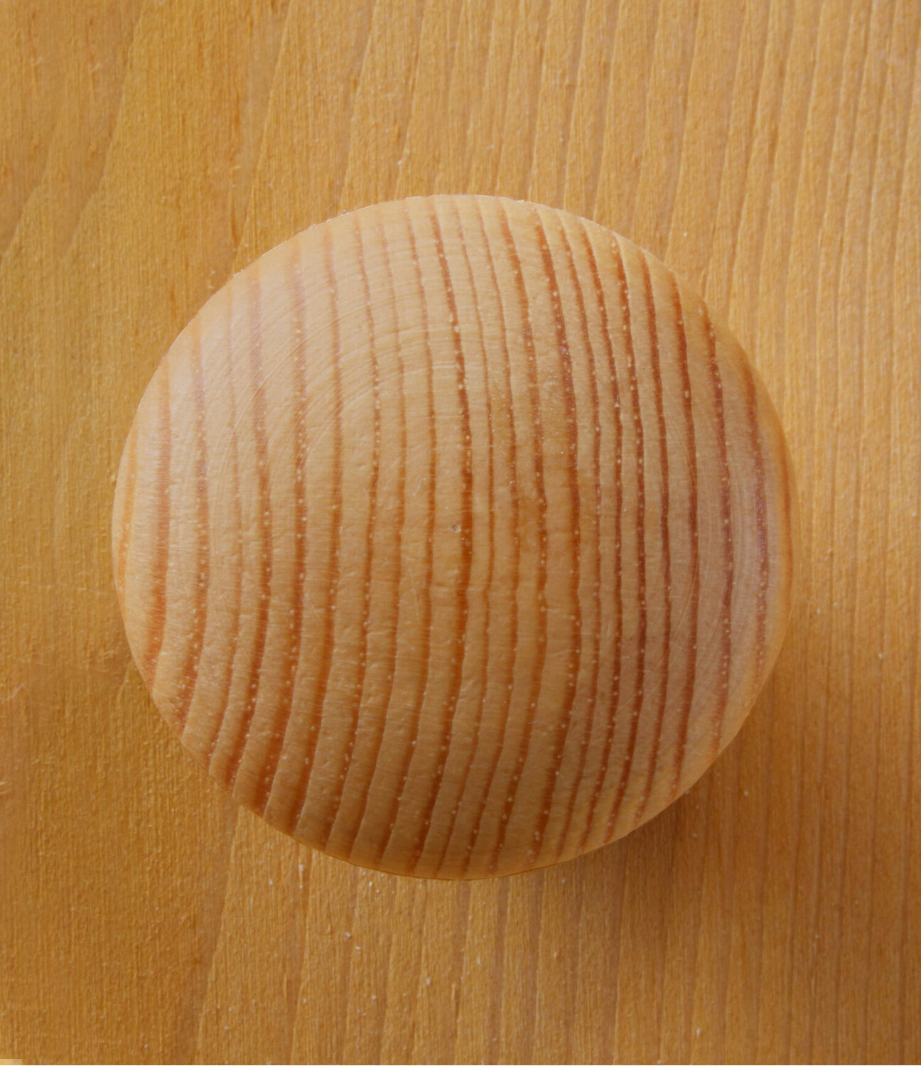 Ormarić Cavfelo 105 (Bor)