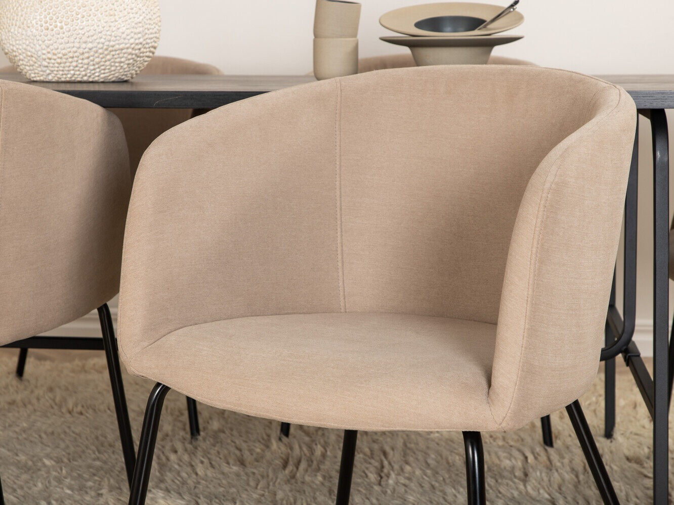 Blagovaonski set Dallas 2794 (Bež + Crna)