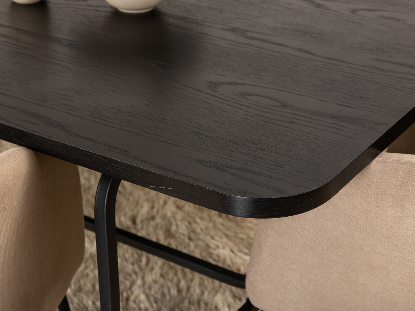 Blagovaonski set Dallas 2794 (Bež + Crna)