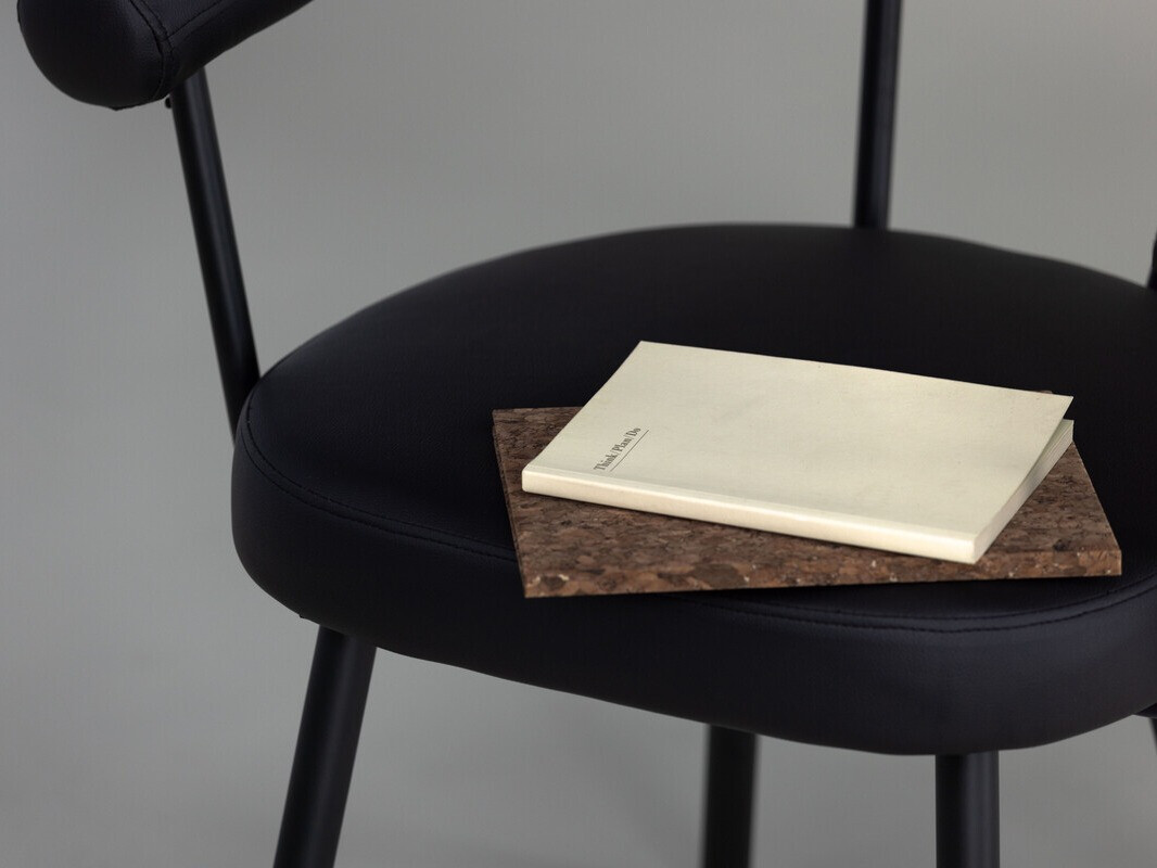 Stolica Dallas 3342 (Crna)