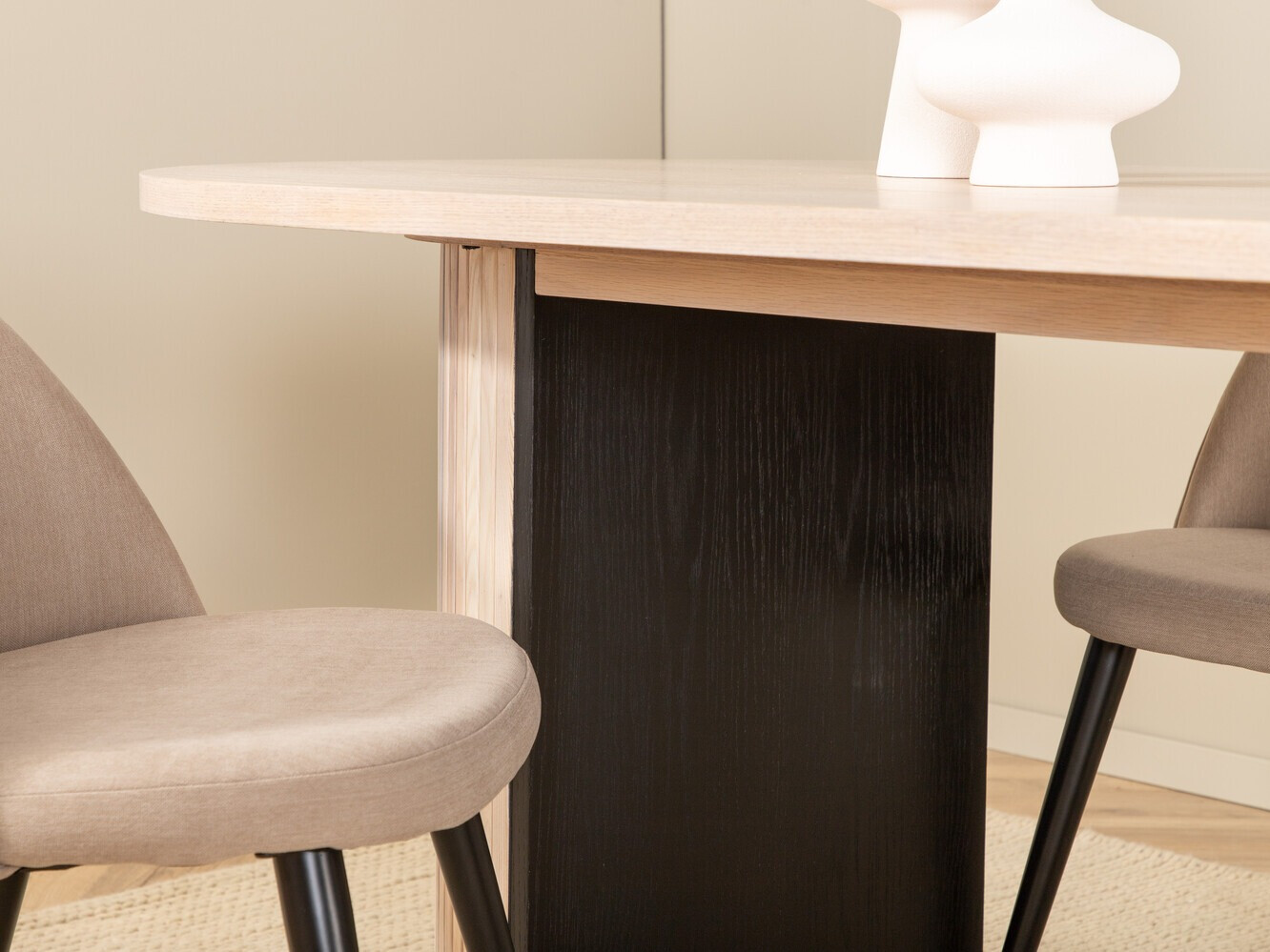 Blagovaonski set Dallas 2765 (Krem + Crna)