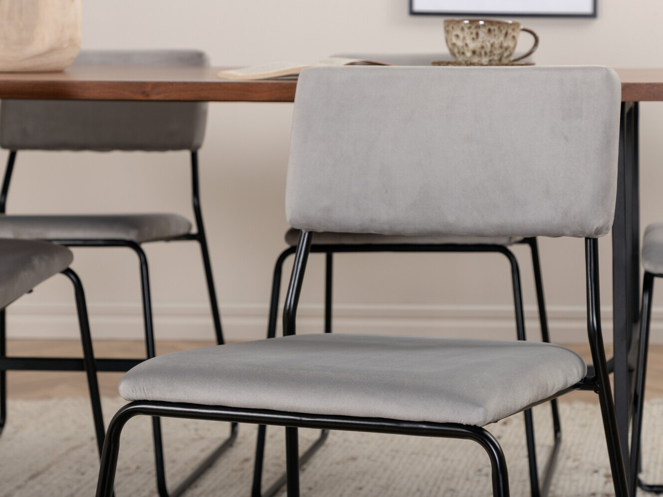 Blagovaonski set Dallas 2795 (Siva + Crna)