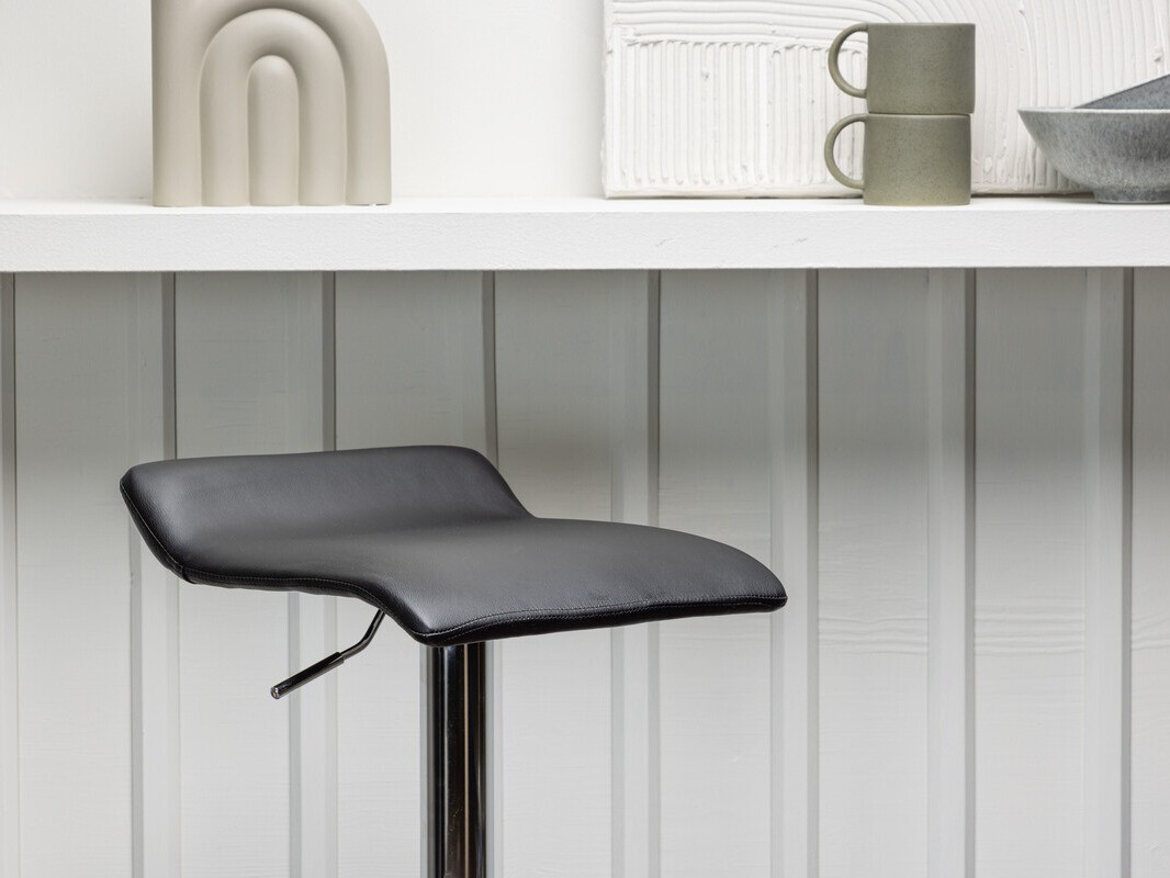 Barska stolica Dallas 3884