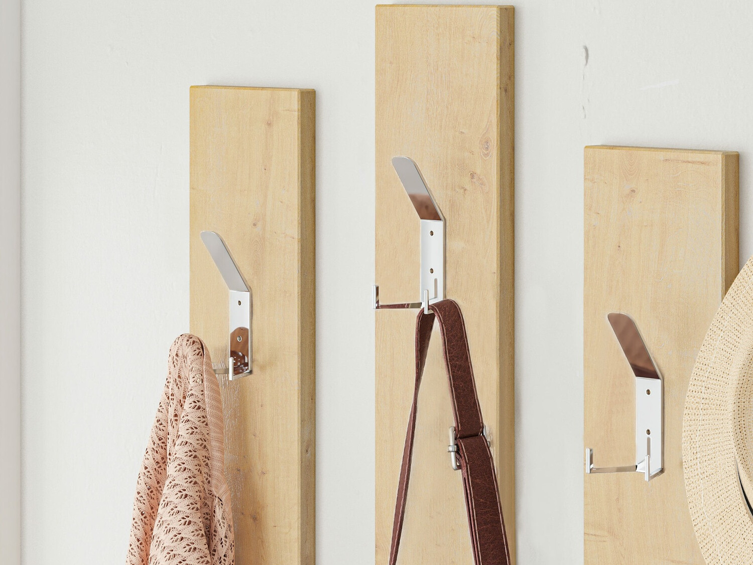 Set za hodnik Kailua 502 (Bijela + Hrast)