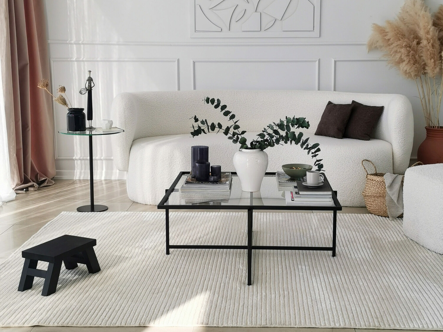 Stolić za kavu Kailua 1287 (Crna)