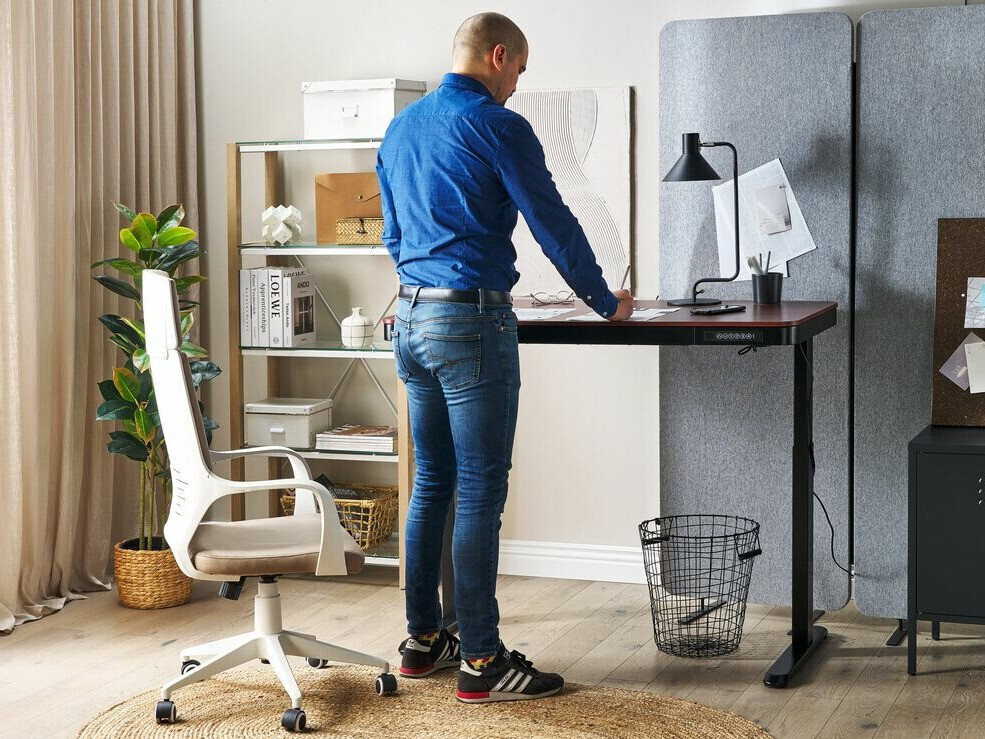 Radni stol podesiv po visini Berwyn 224 (Crna + Tamno drvo)