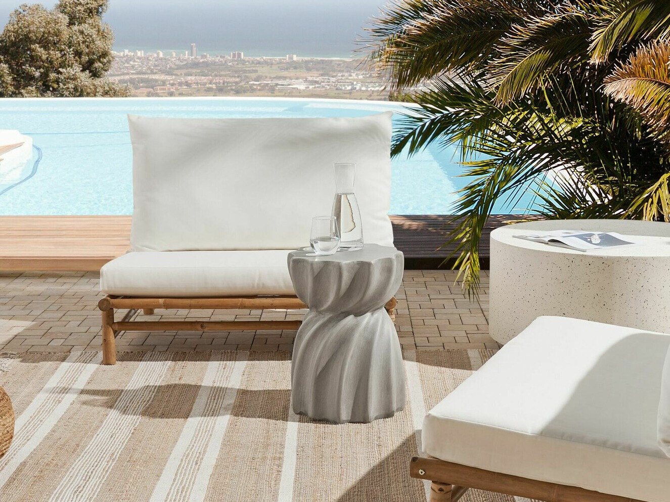 Pomoćni stol Berwyn 604