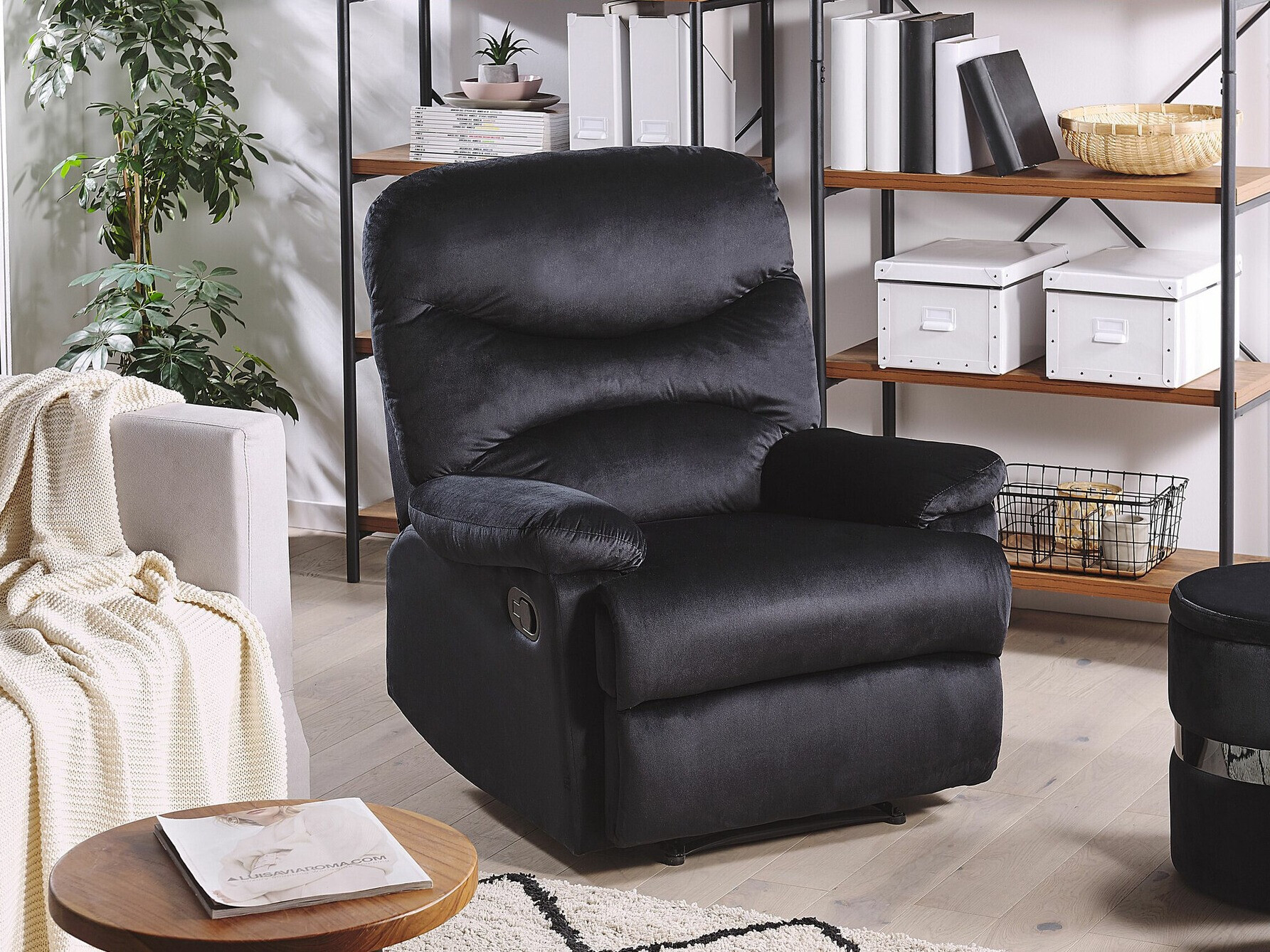 Podesiva fotelja Berwyn 1386 (Crna)