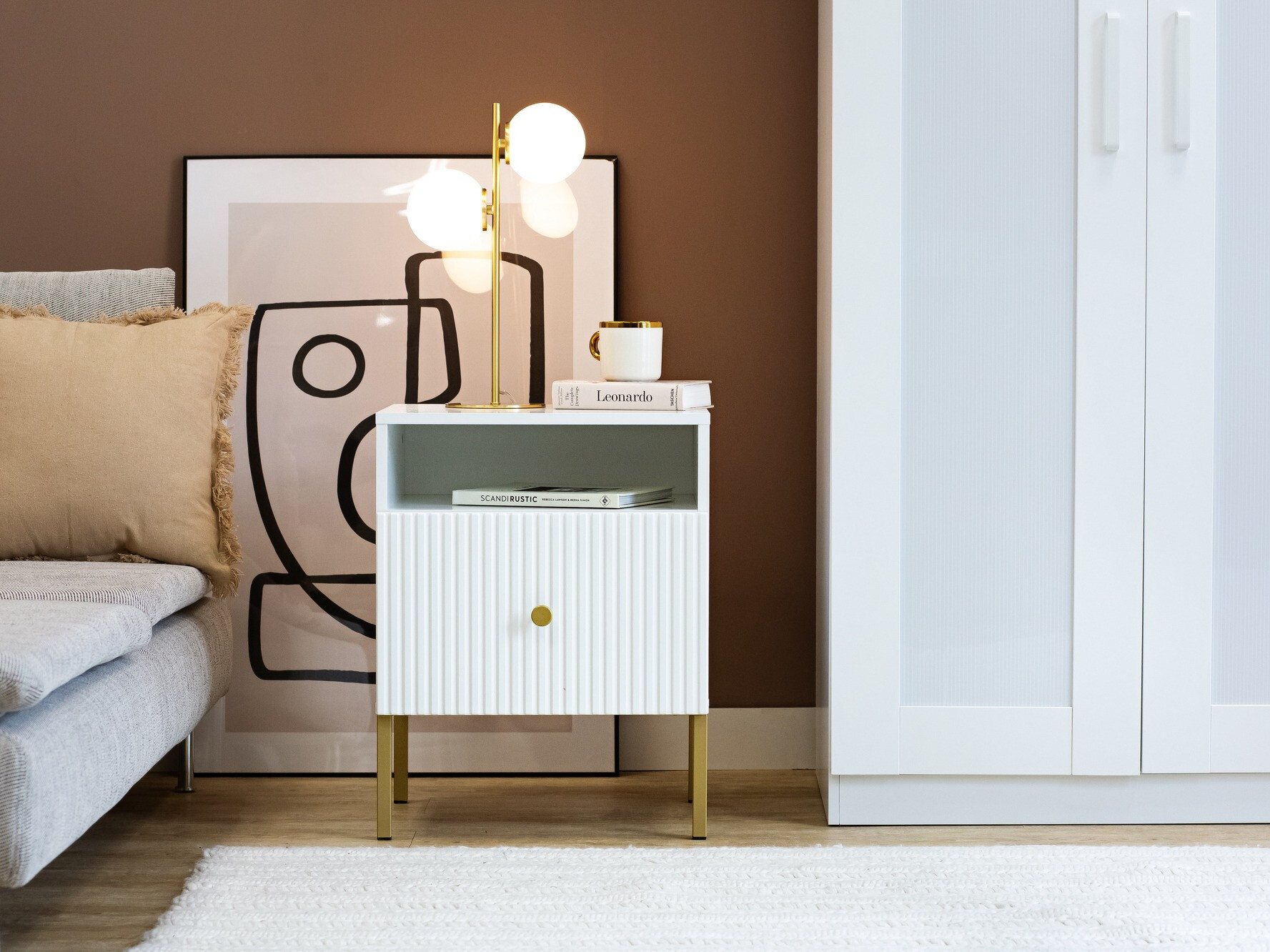 Noćni ormarić Etliva 106 (Bijela + Zlatna)