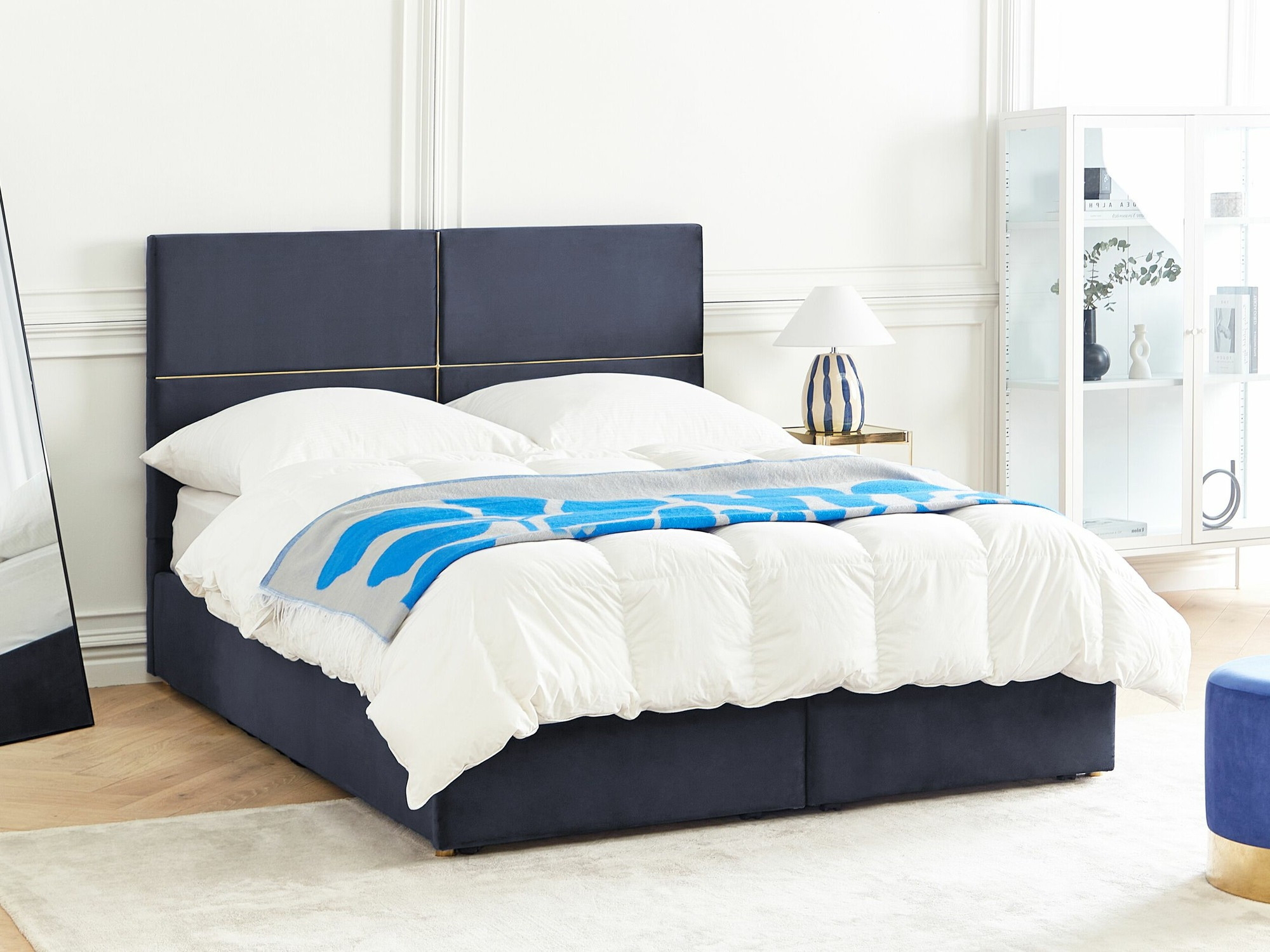 Krevet Berwyn 1615 (Crna)