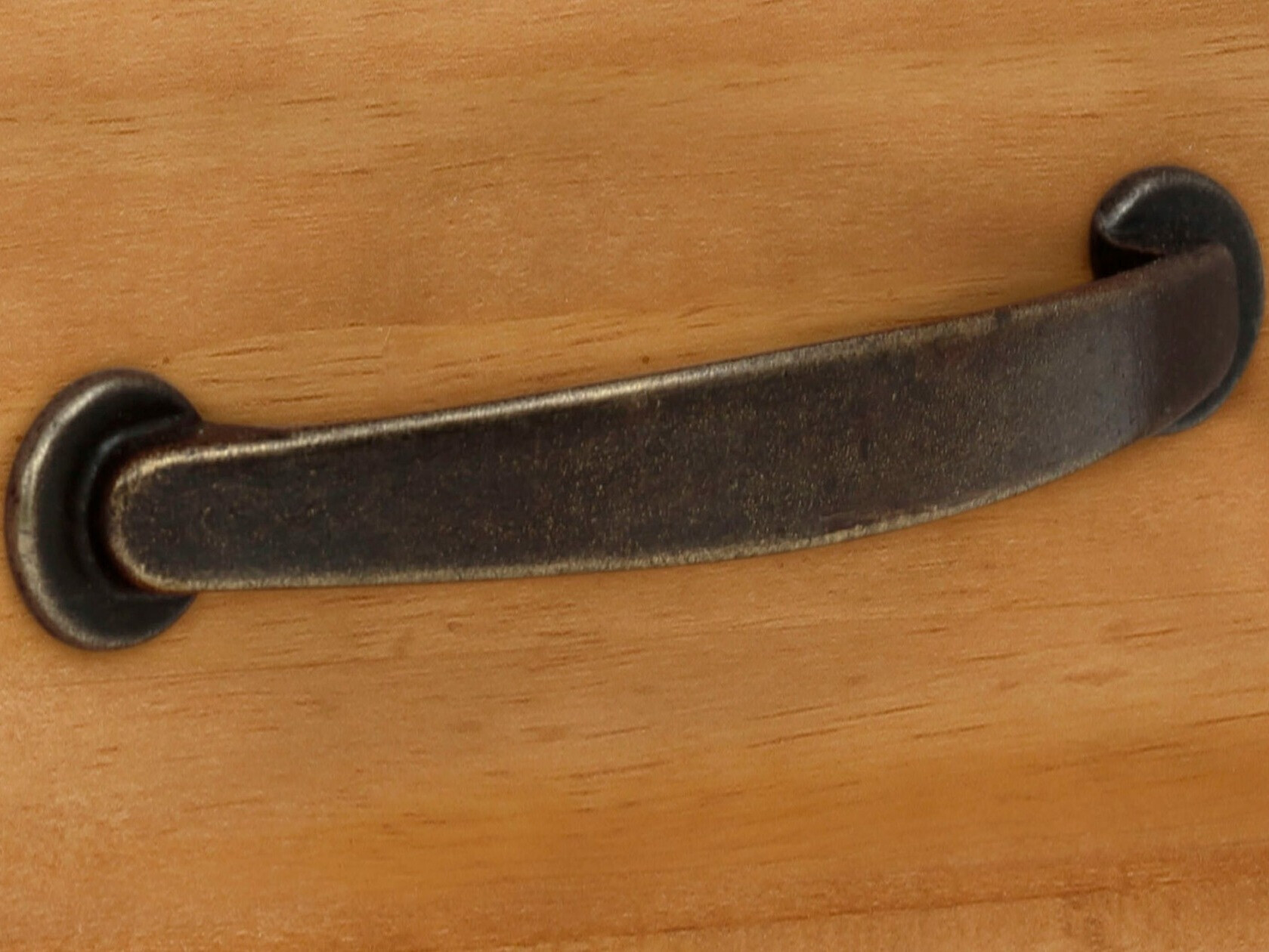 TV stol Tolelio 122 (Bor)