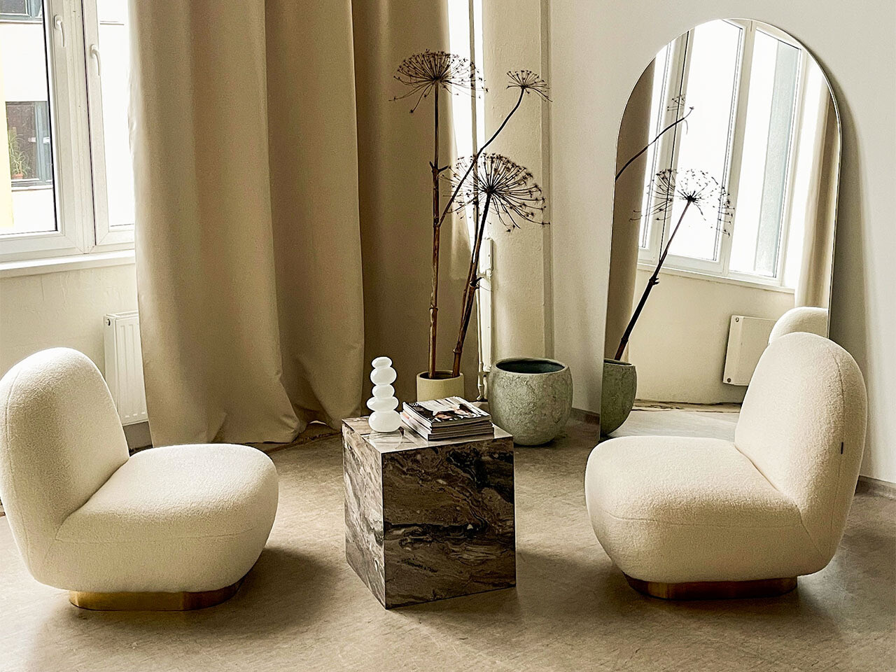 Fotelja Berwyn 1830 (Bijela)