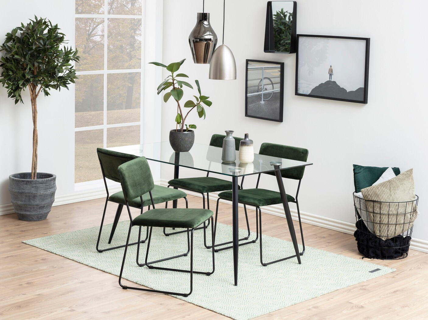 Blagovaonski set Norsica 557 (Tamnozelena + Crna)