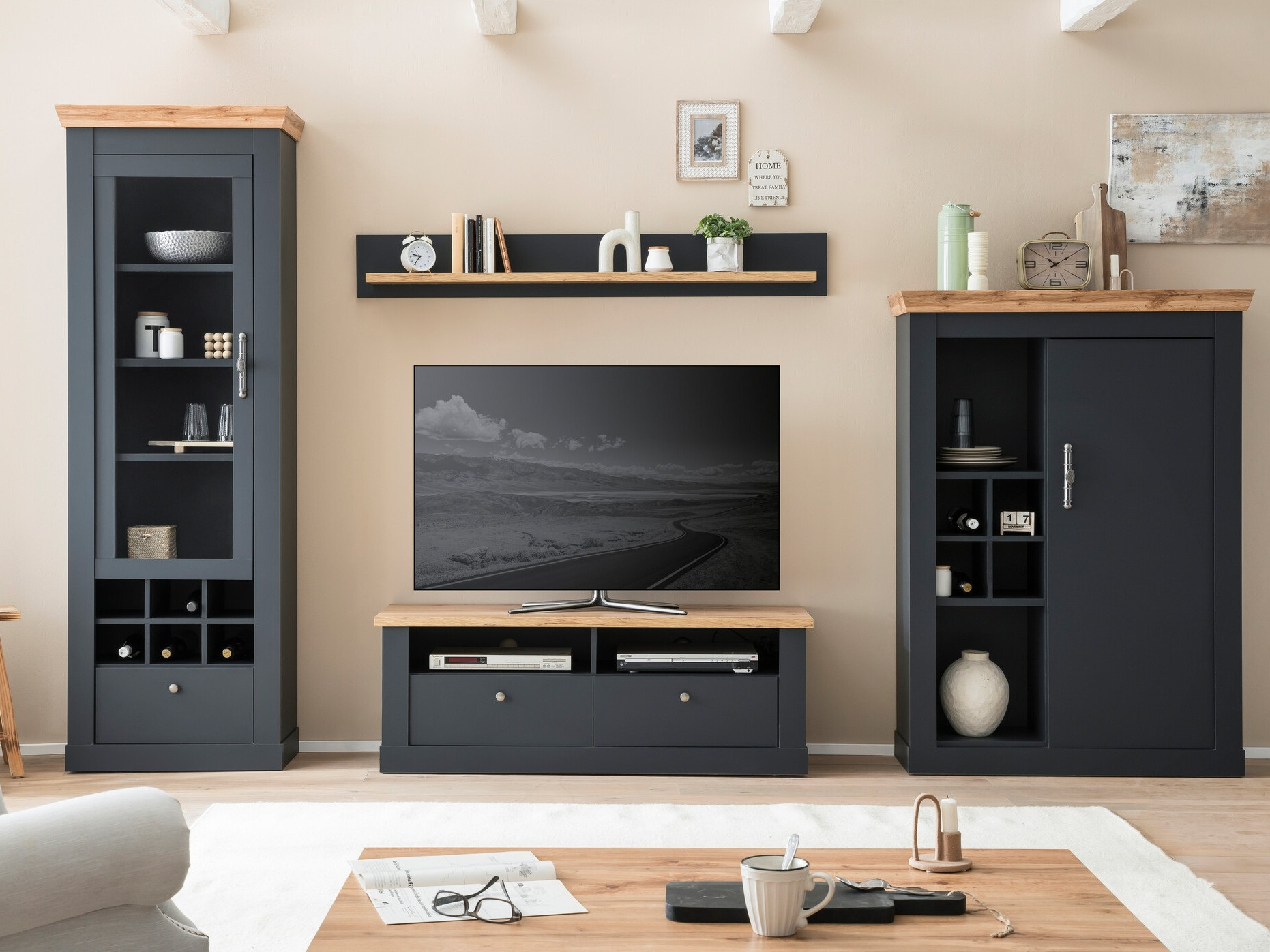 Set za dnevni boravak Levbalu 104