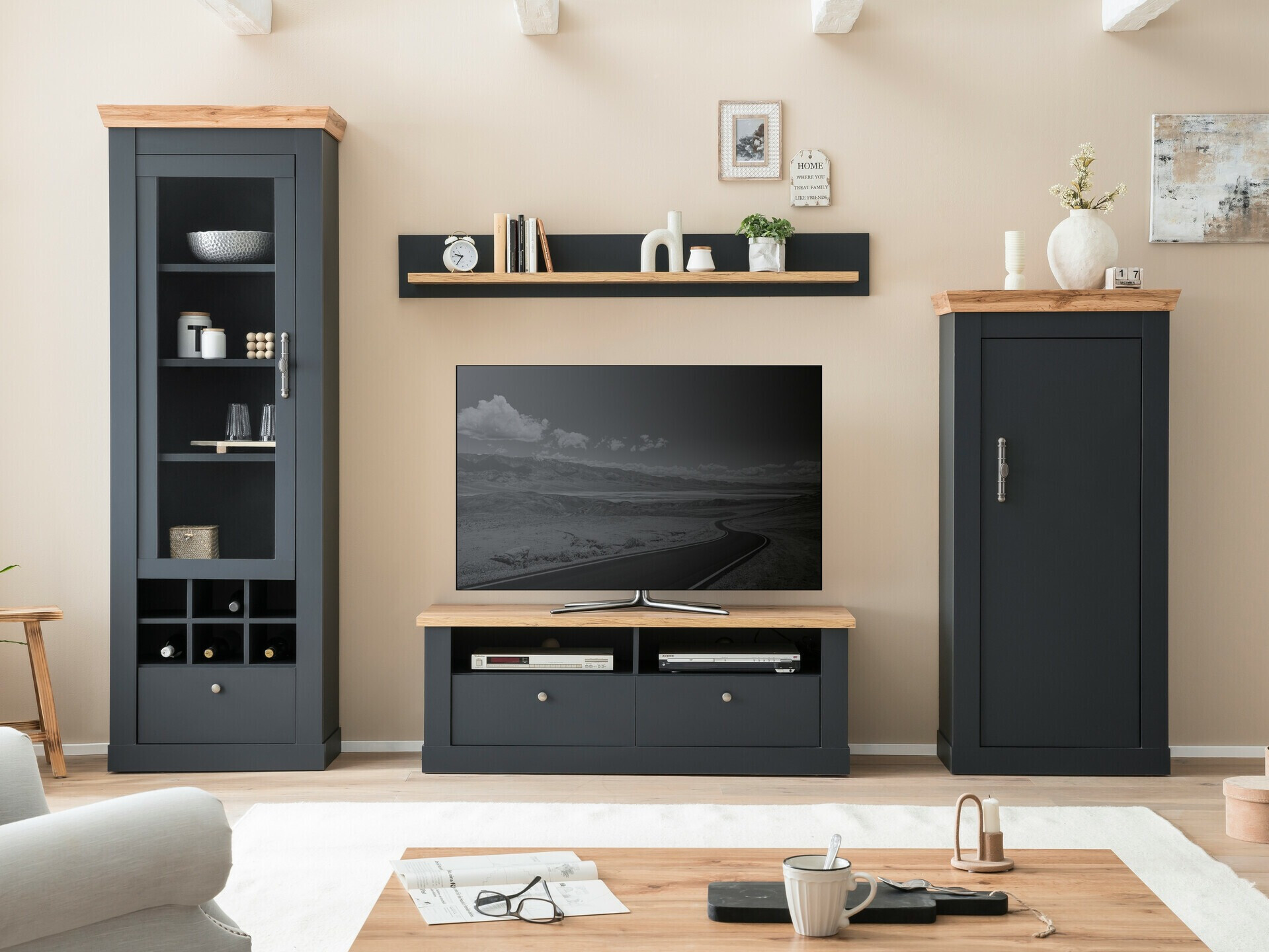 Set za dnevni boravak Levbalu 119