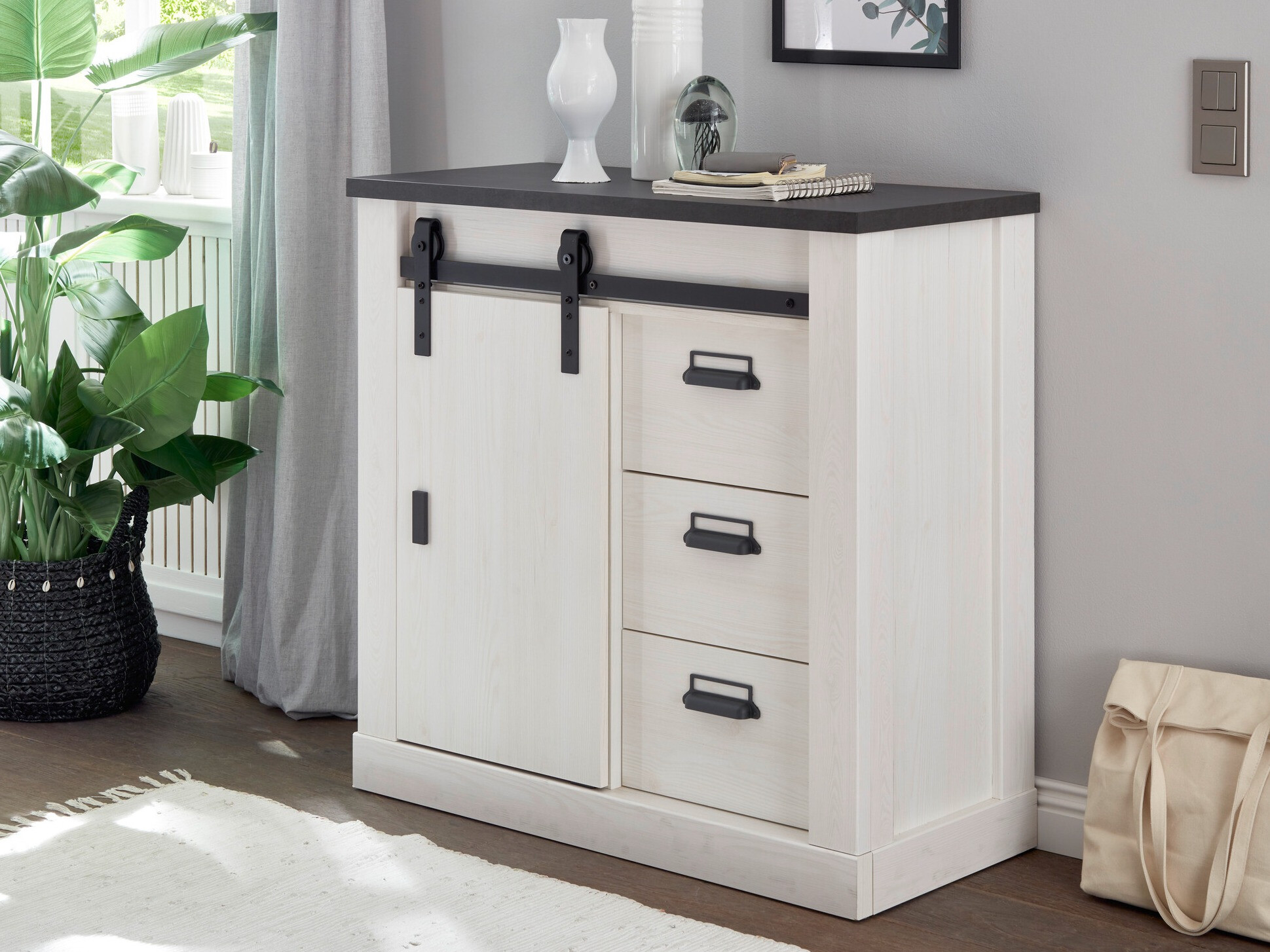 Komoda Cirtale 117 (Antracit + Izbijeljeni bor)