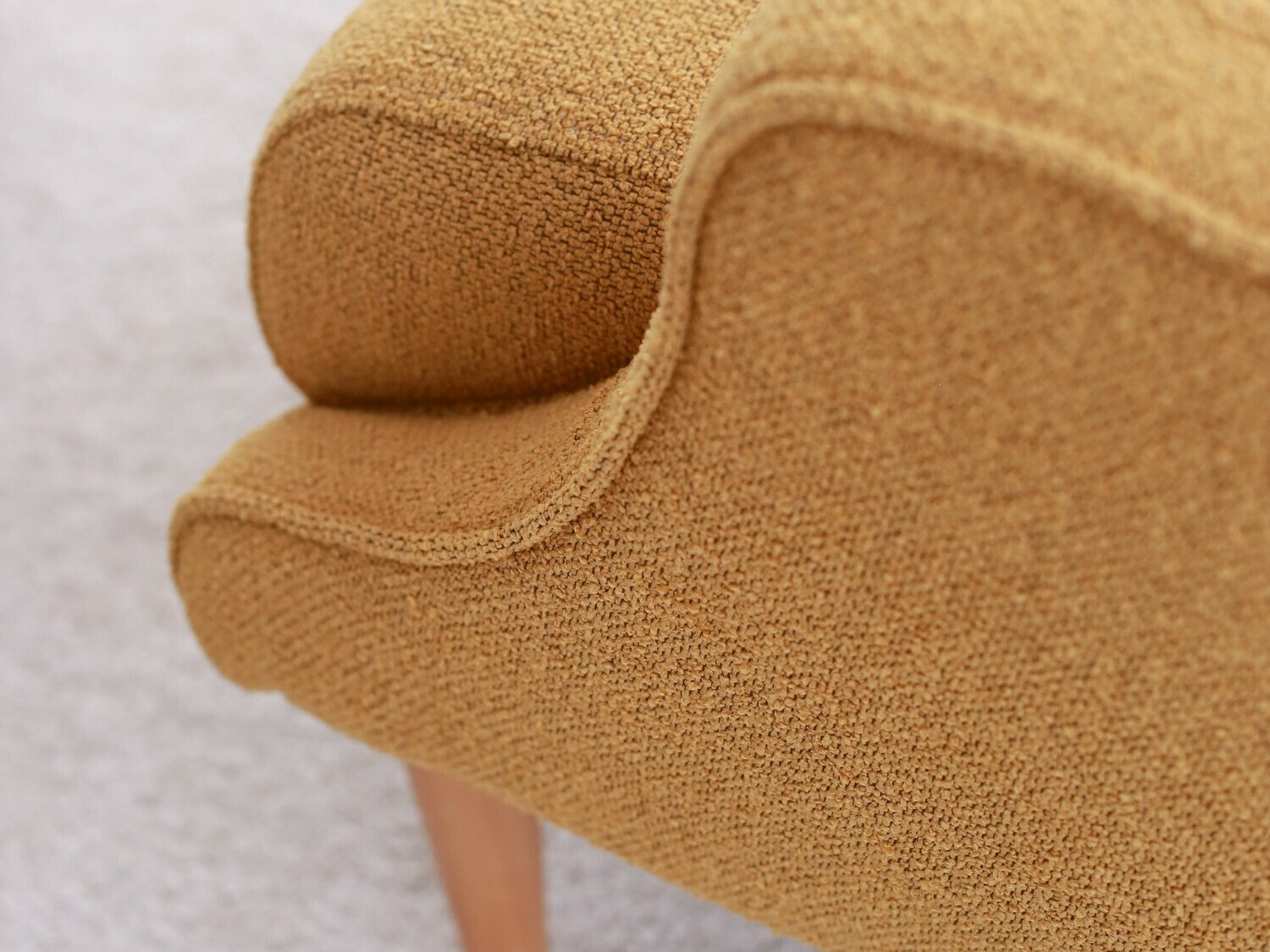 Fotelja Altadena 571 (Tamno žuta)