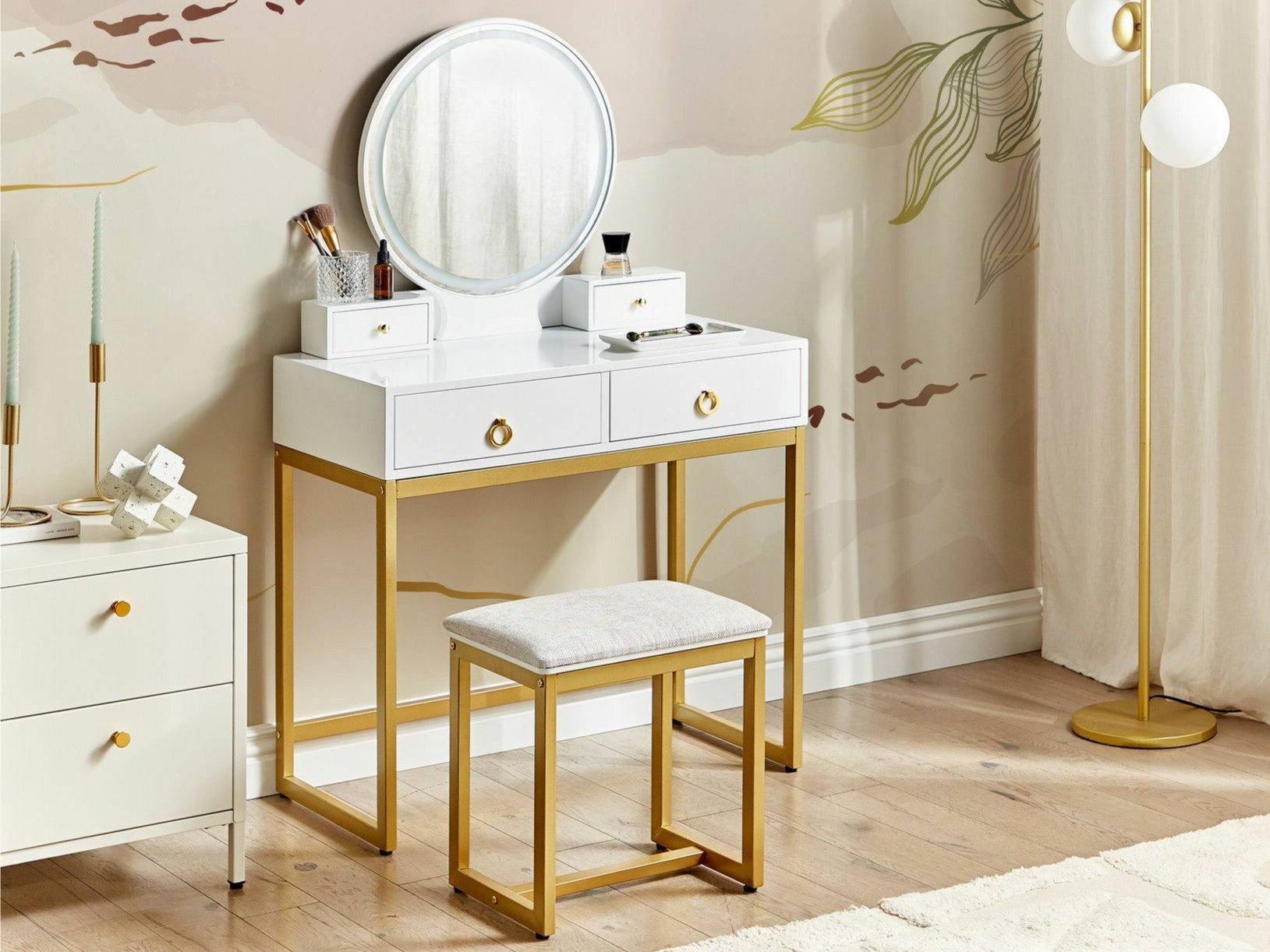 Toaletni stolić Berwyn 1821