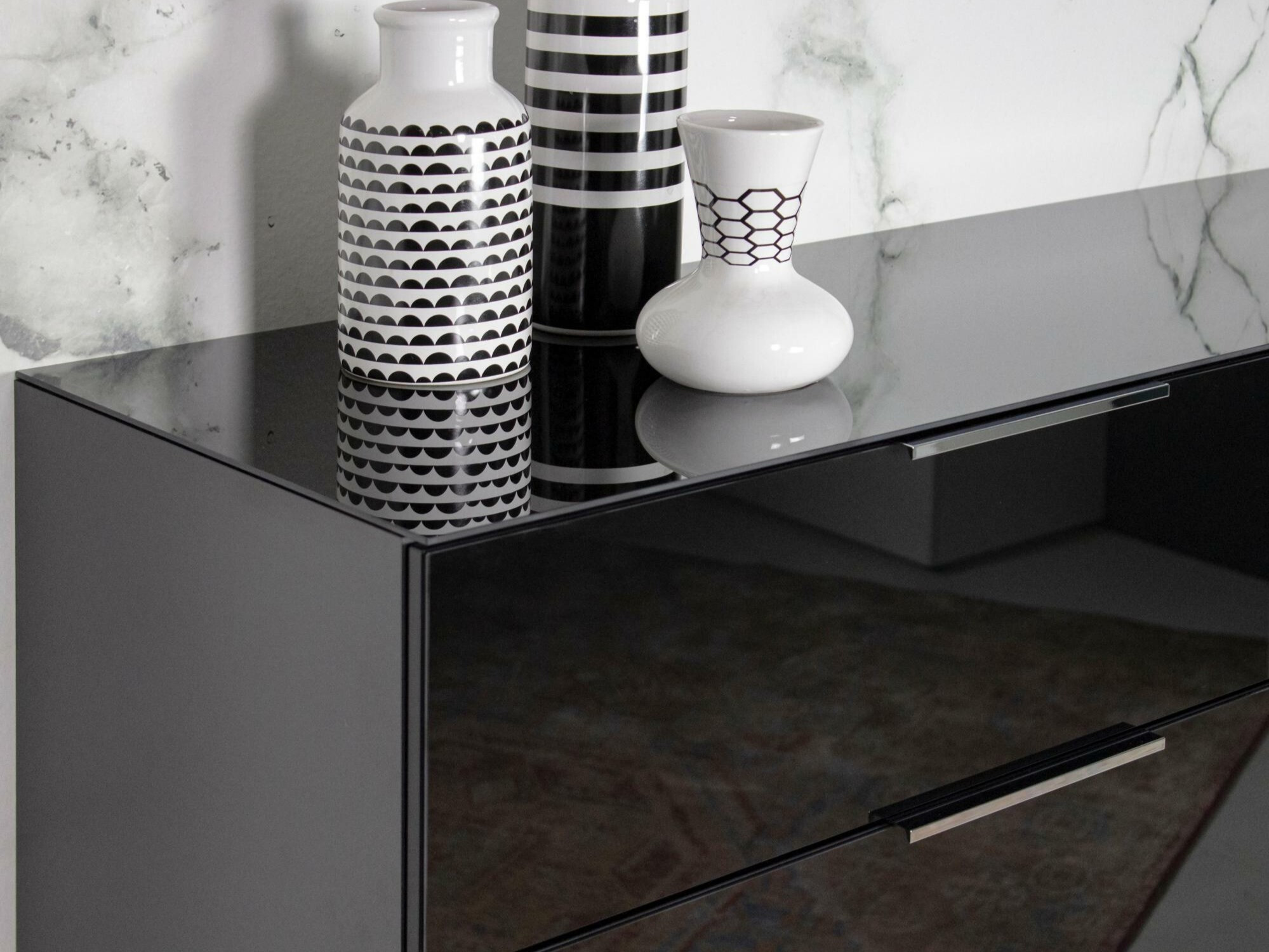 Komoda Sacramento 299 (Crna + Sjajno crna)