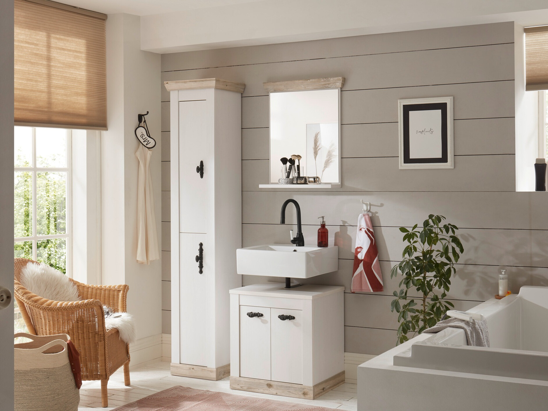 Kupaonski namještaj Daltori 147 (Dostupno)