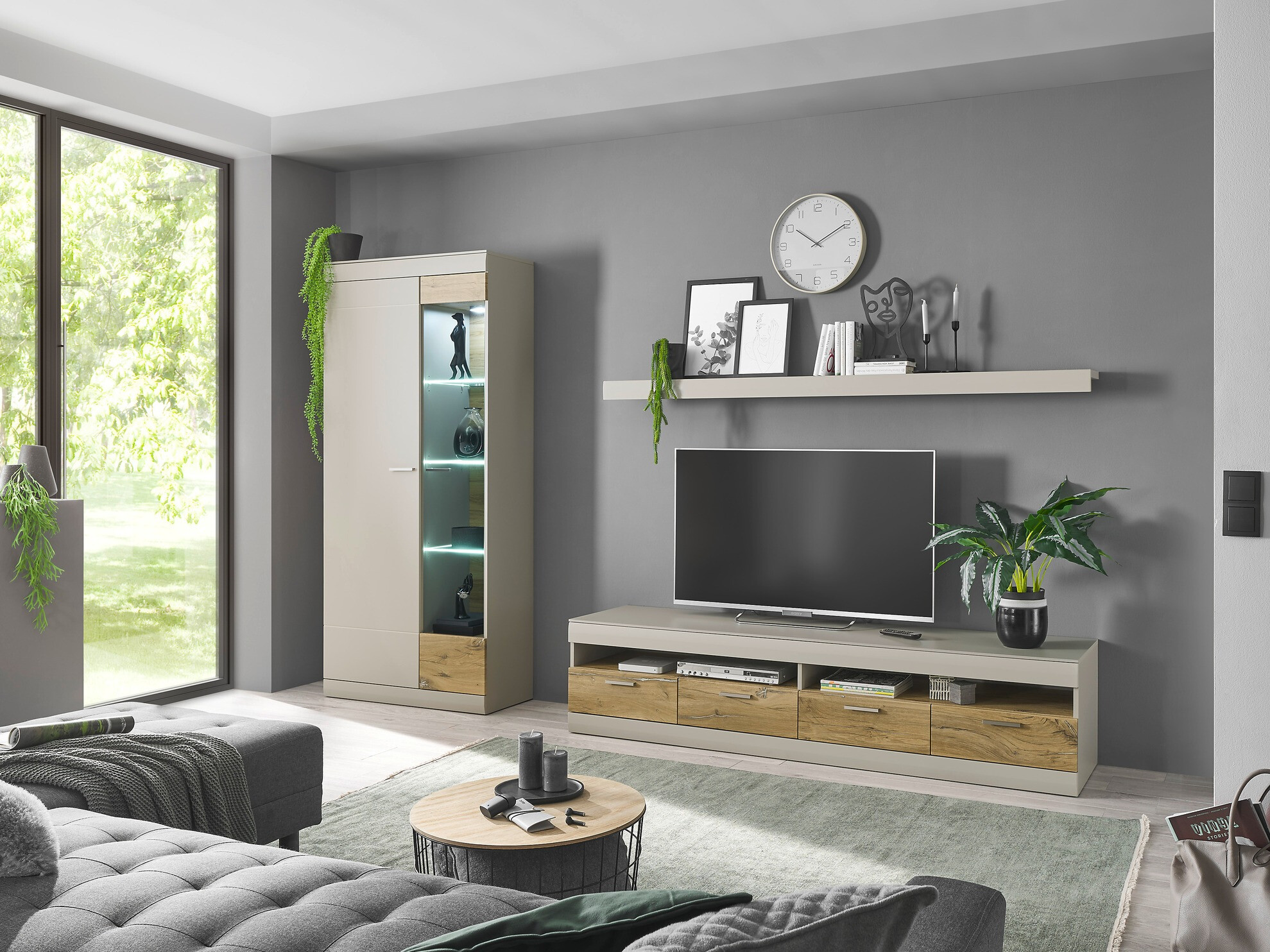 Set za dnevni boravak Romlevu 114