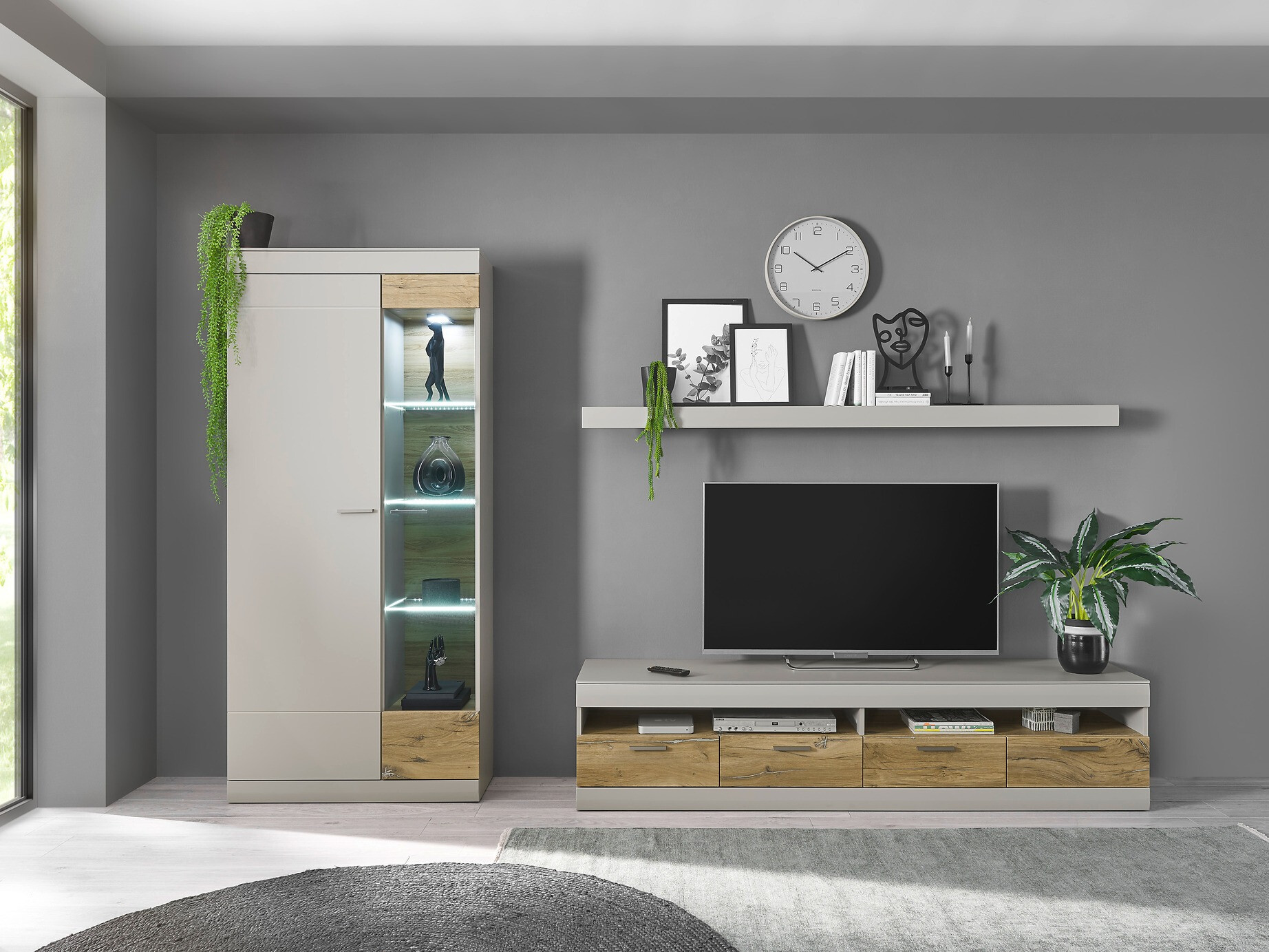 Set za dnevni boravak Romlevu 114