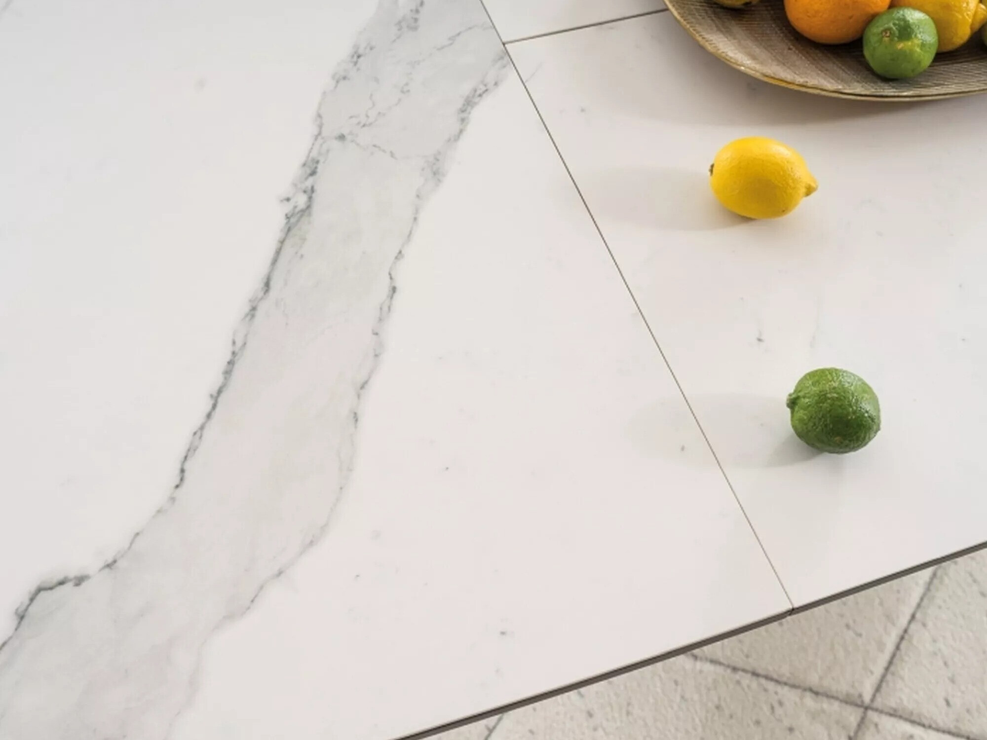 Stol Detroit 116 (Bijeli mramor + Crna)